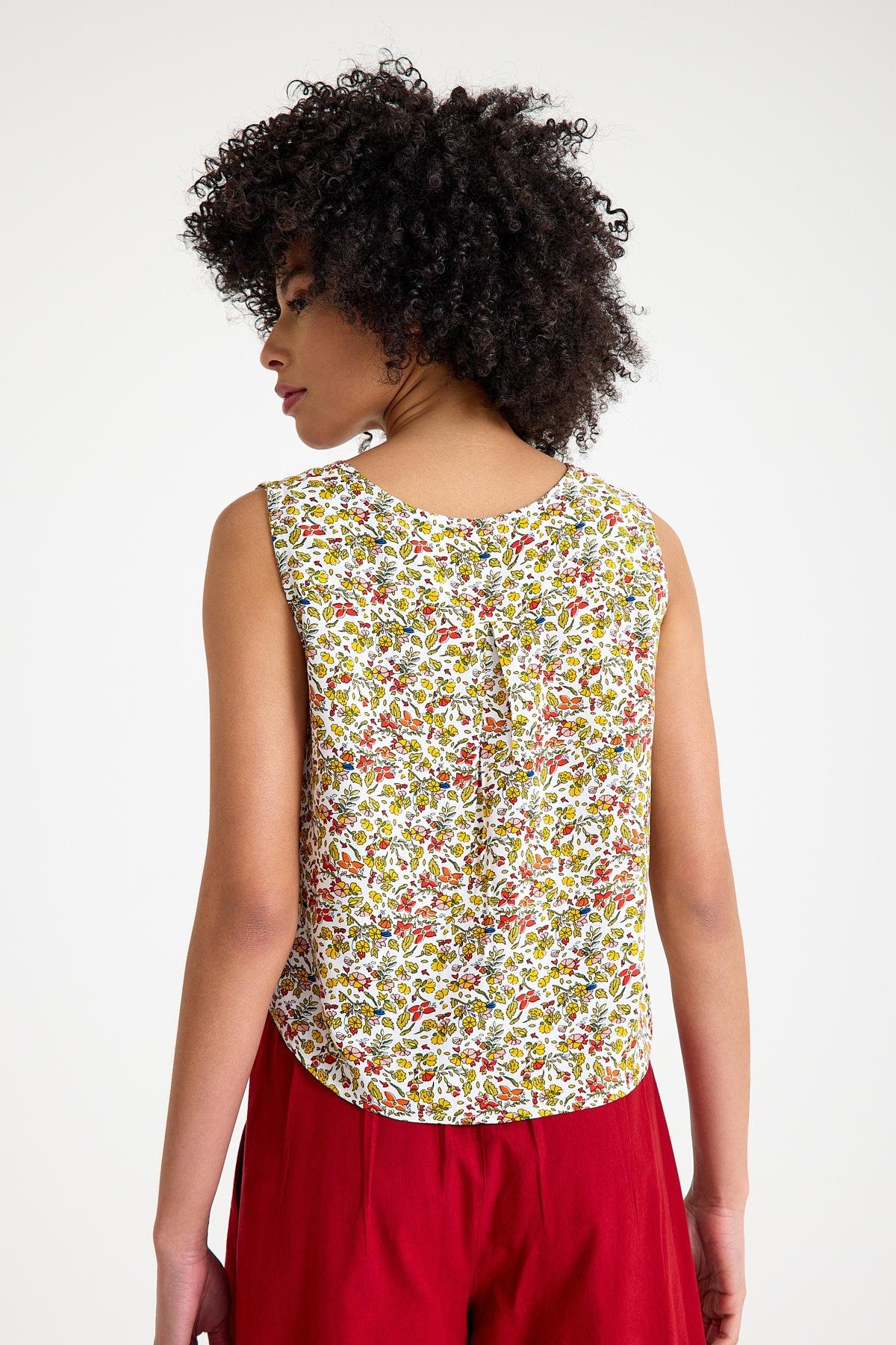 Oval Yaka Bluz - Ekru Çiçekli