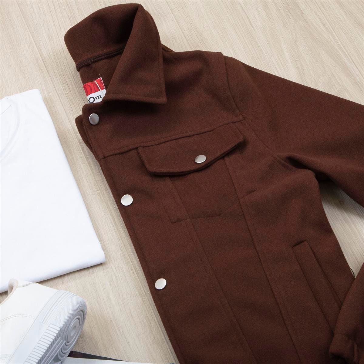 Acı Kahve Kaşe Ceket Tişört Pantolon Ayakkabı Kombin