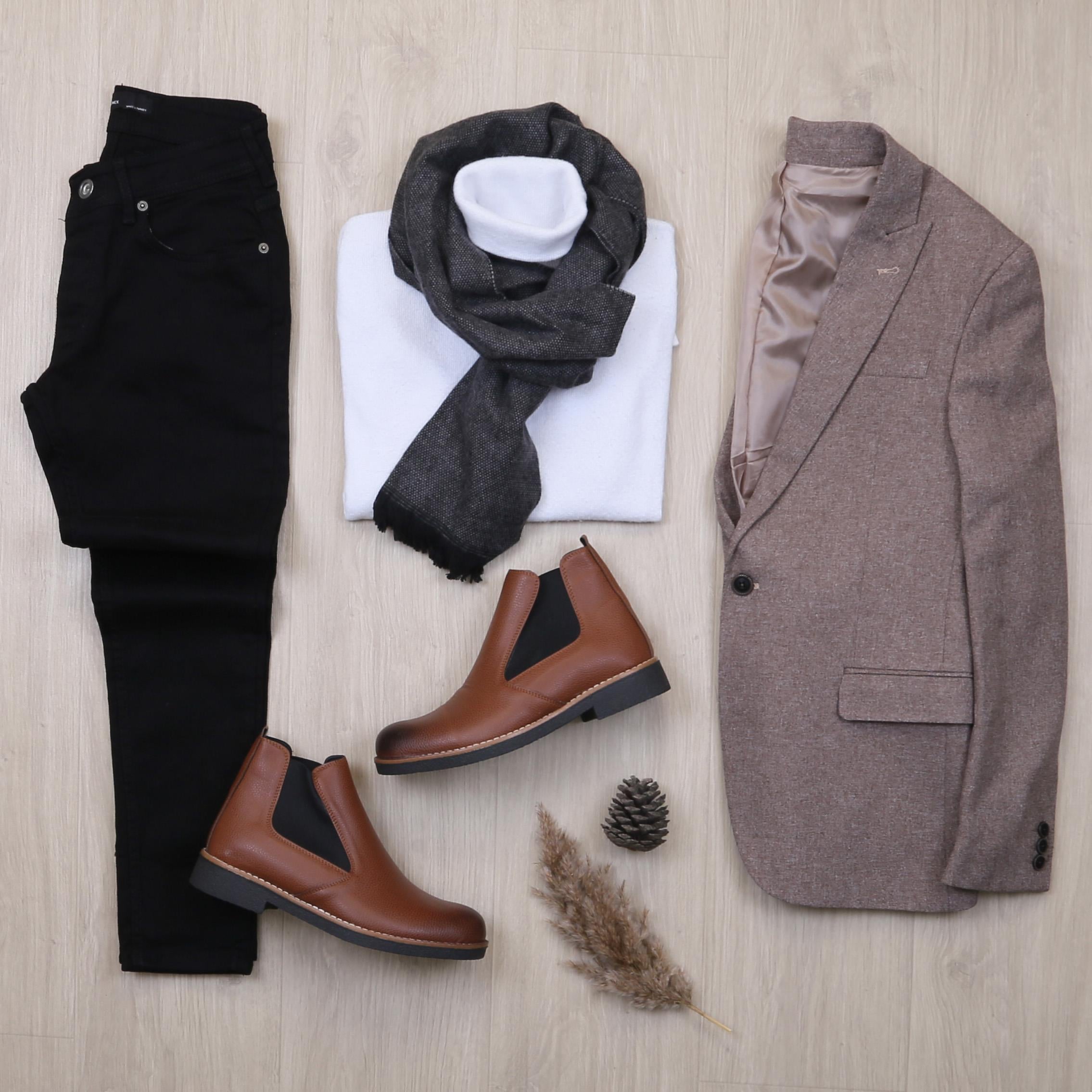 Açık Kahverengi Blazer Ceket Boğazlı Body Pantolon Bot Kombin