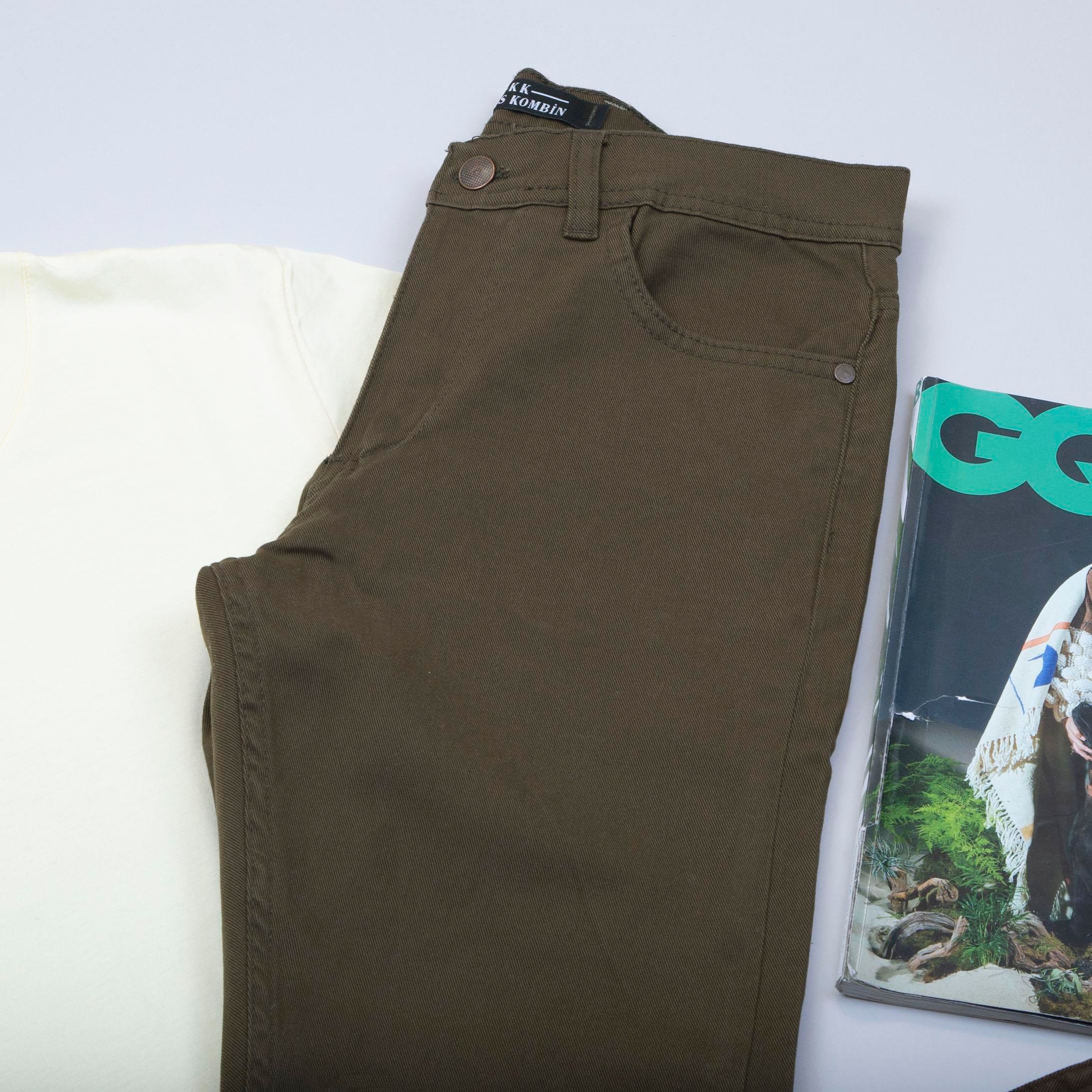 Açık Sarı Basic Tişört Pantolon Ayakkabı Kombin