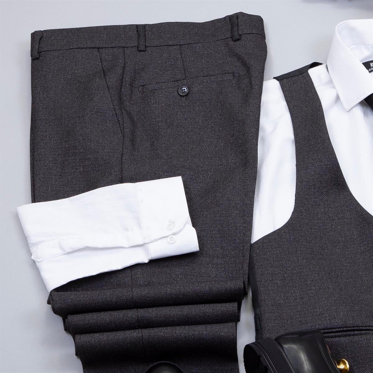 Gri Takım Elbise Kombini