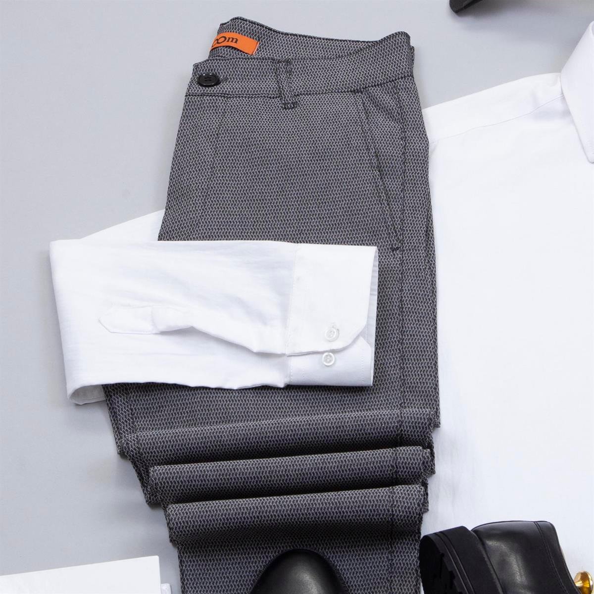 Armürlü Füme Pantolon Beyaz Gömlek Ayakkabı Kombin