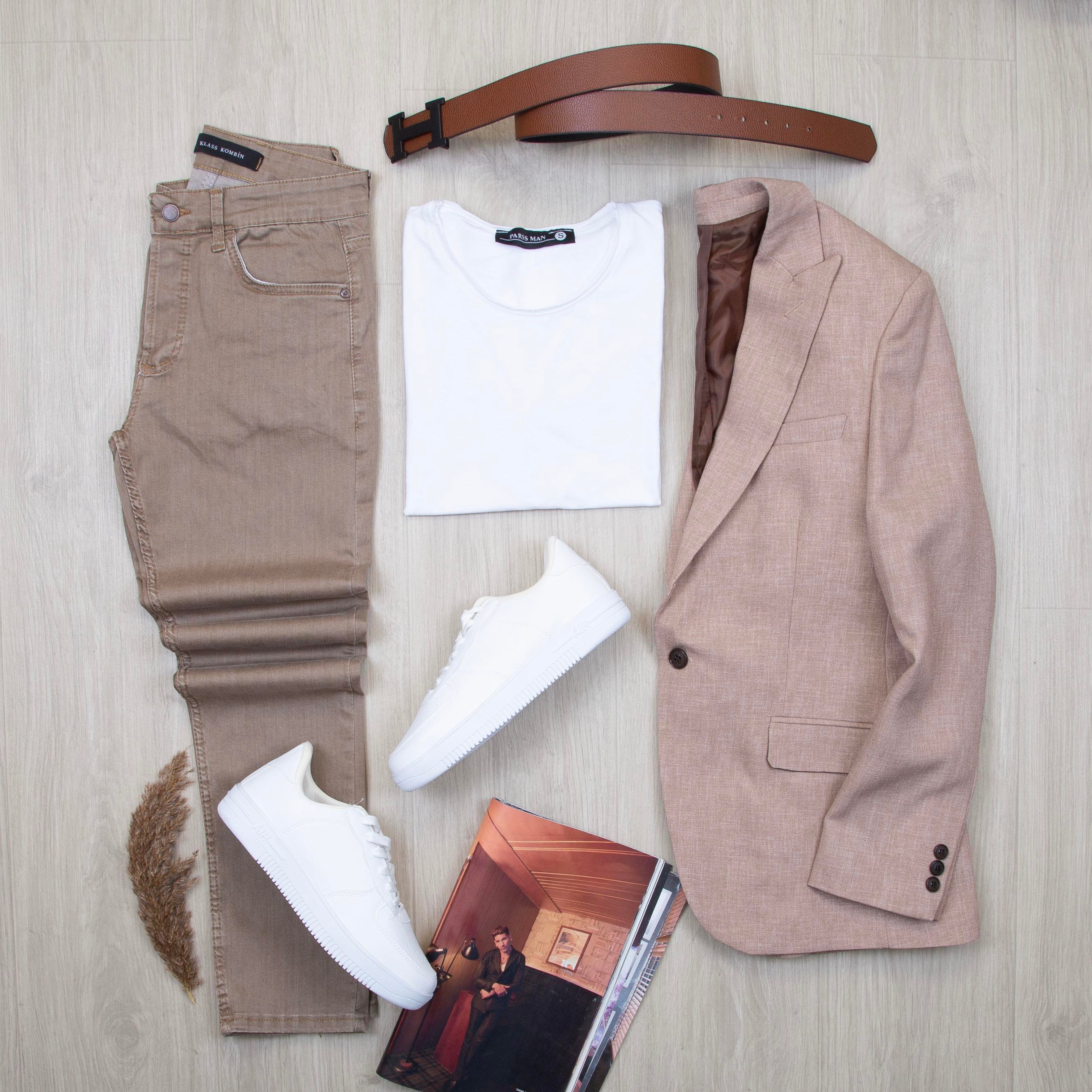 Bej Blazer Ceket Tişört Pantolon Ayakkabı Kombin