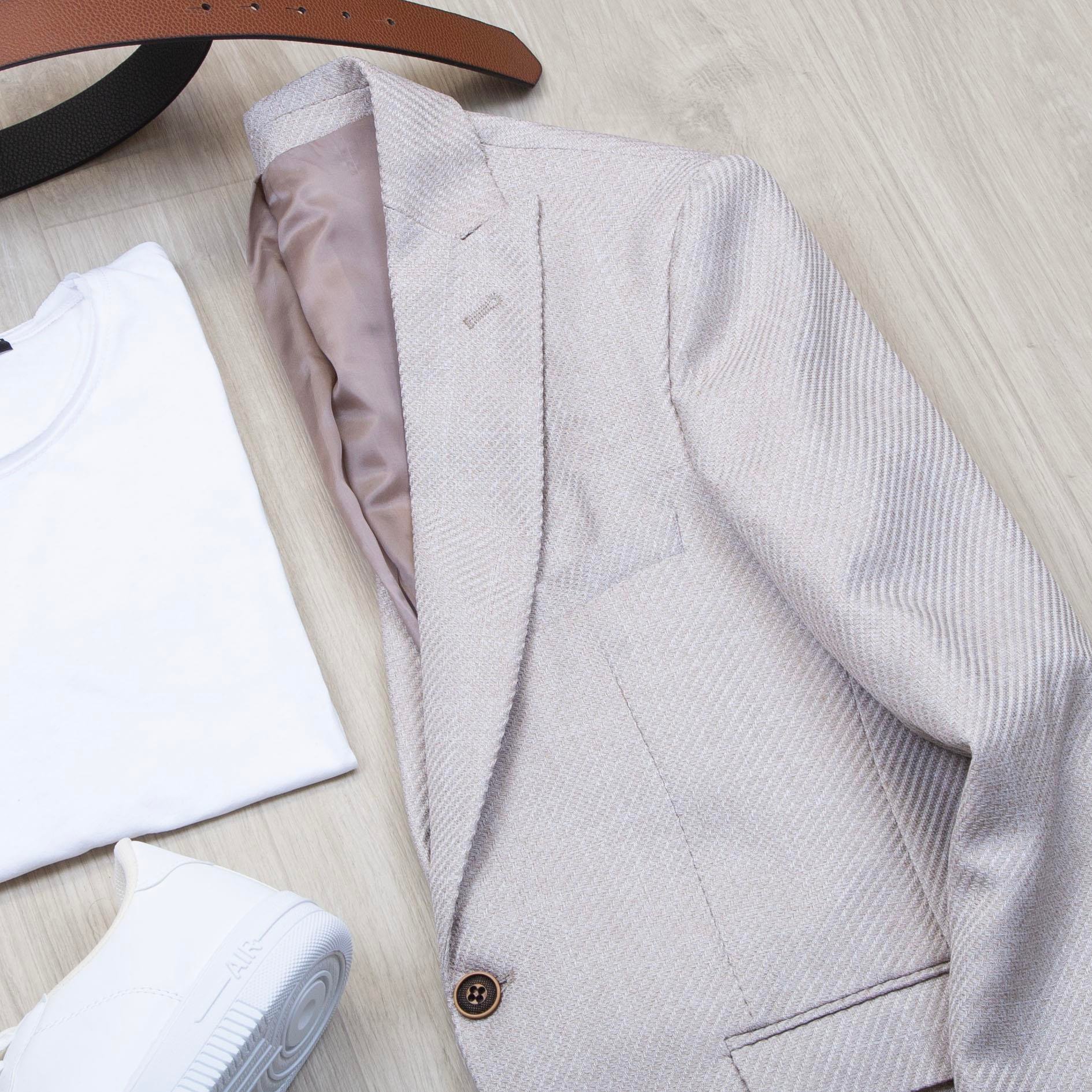 Bej Blazer Ceket Tişört Pantolon Ayakkabı Kombin