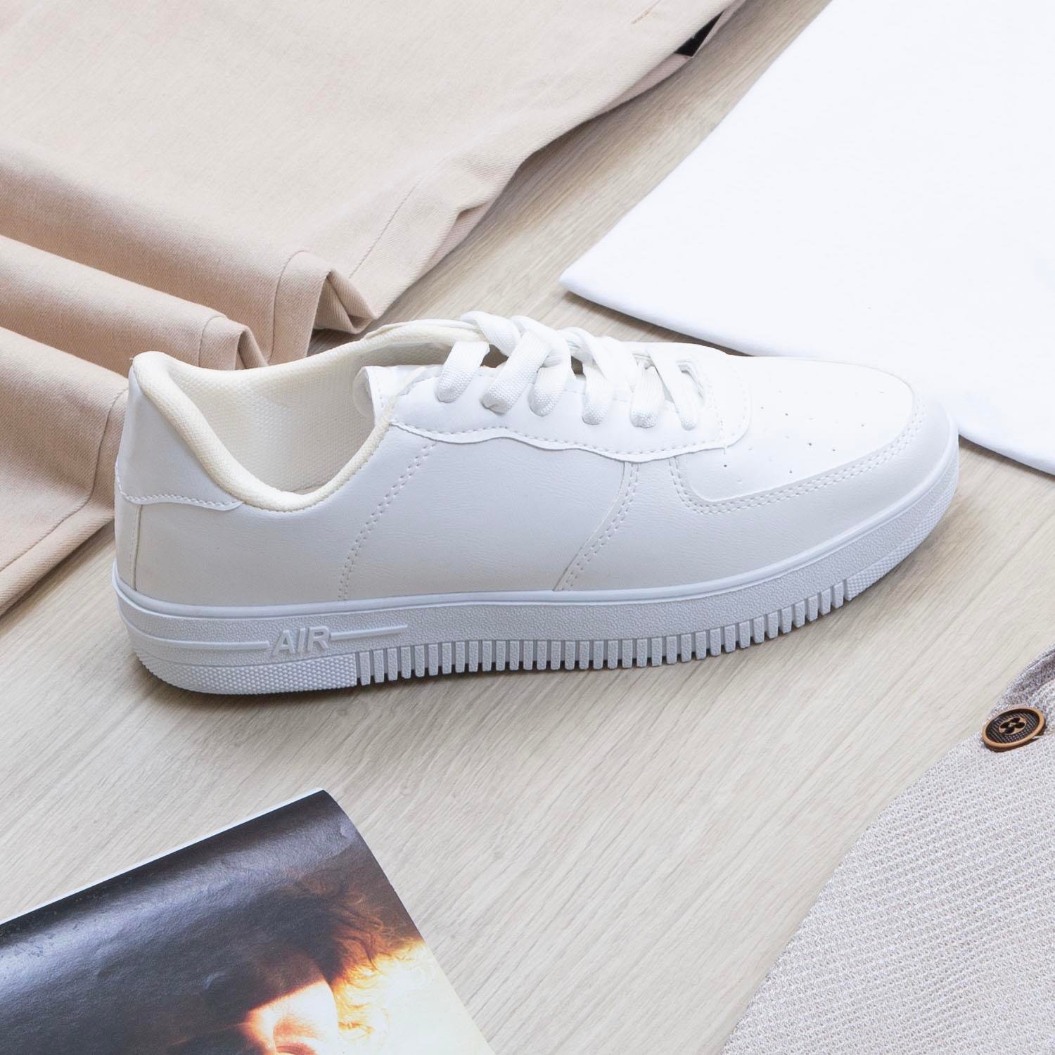 Bej Blazer Ceket Tişört Pantolon Ayakkabı Kombin