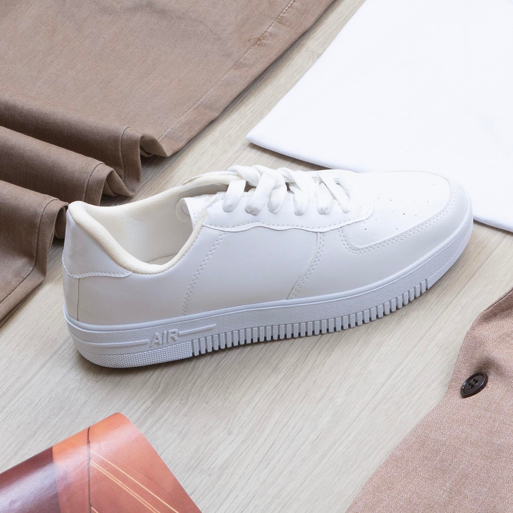 Bej Blazer Ceket Tişört Pantolon Ayakkabı Kombin