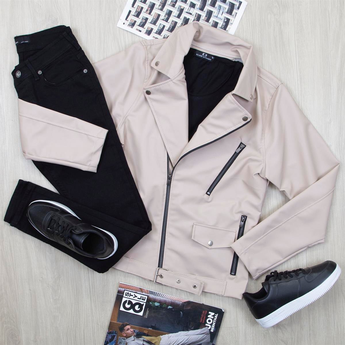 Bej Deri Ceket Tişört Pantolon Ayakkabı Kombin