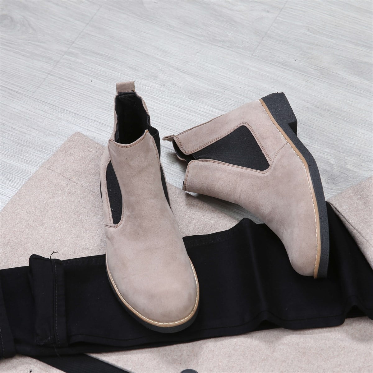 Bej Ekose Kaşe Pantolon Bot Kombin