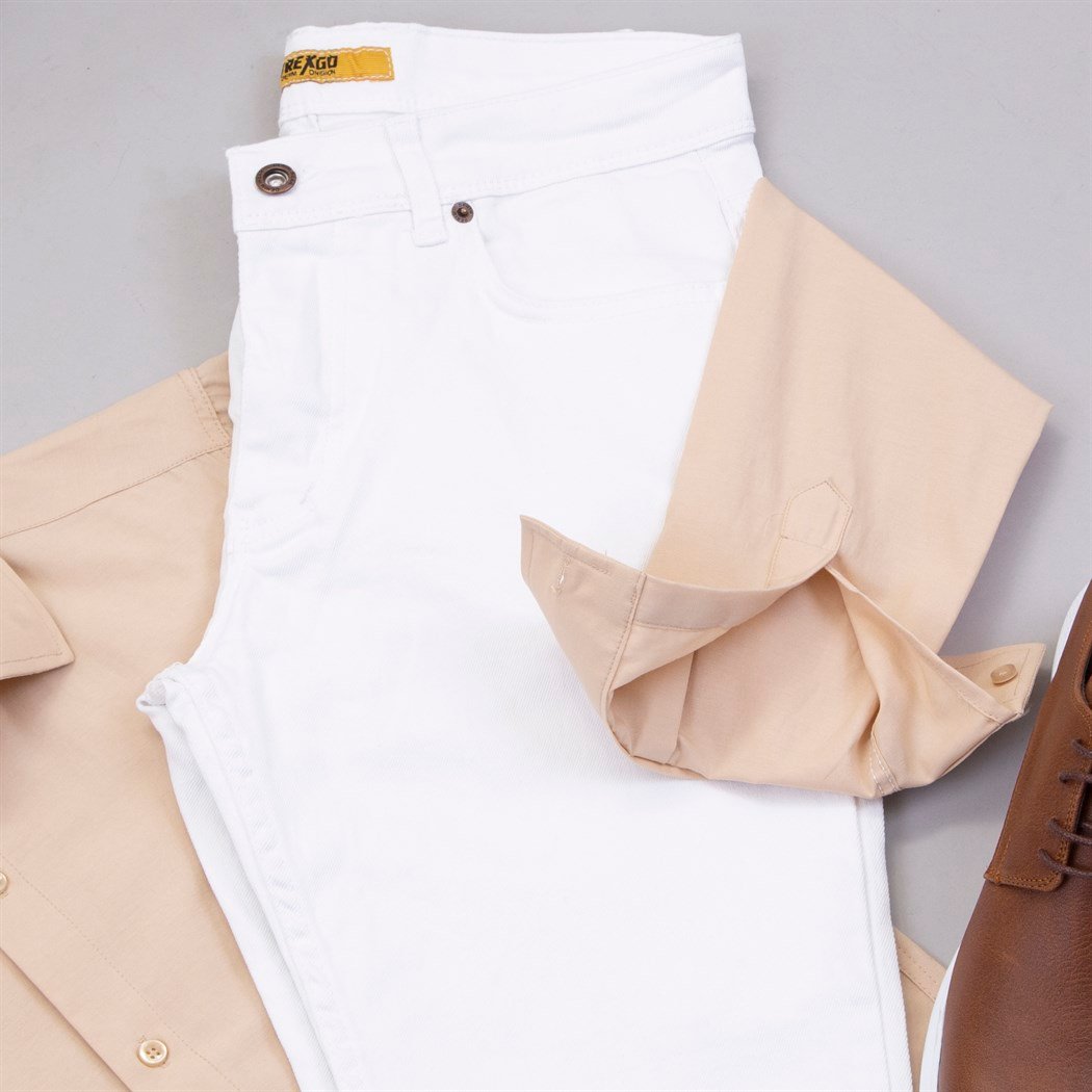 Bej Gömlek Beyaz Kot Pantolon Ayakkabı Kombin