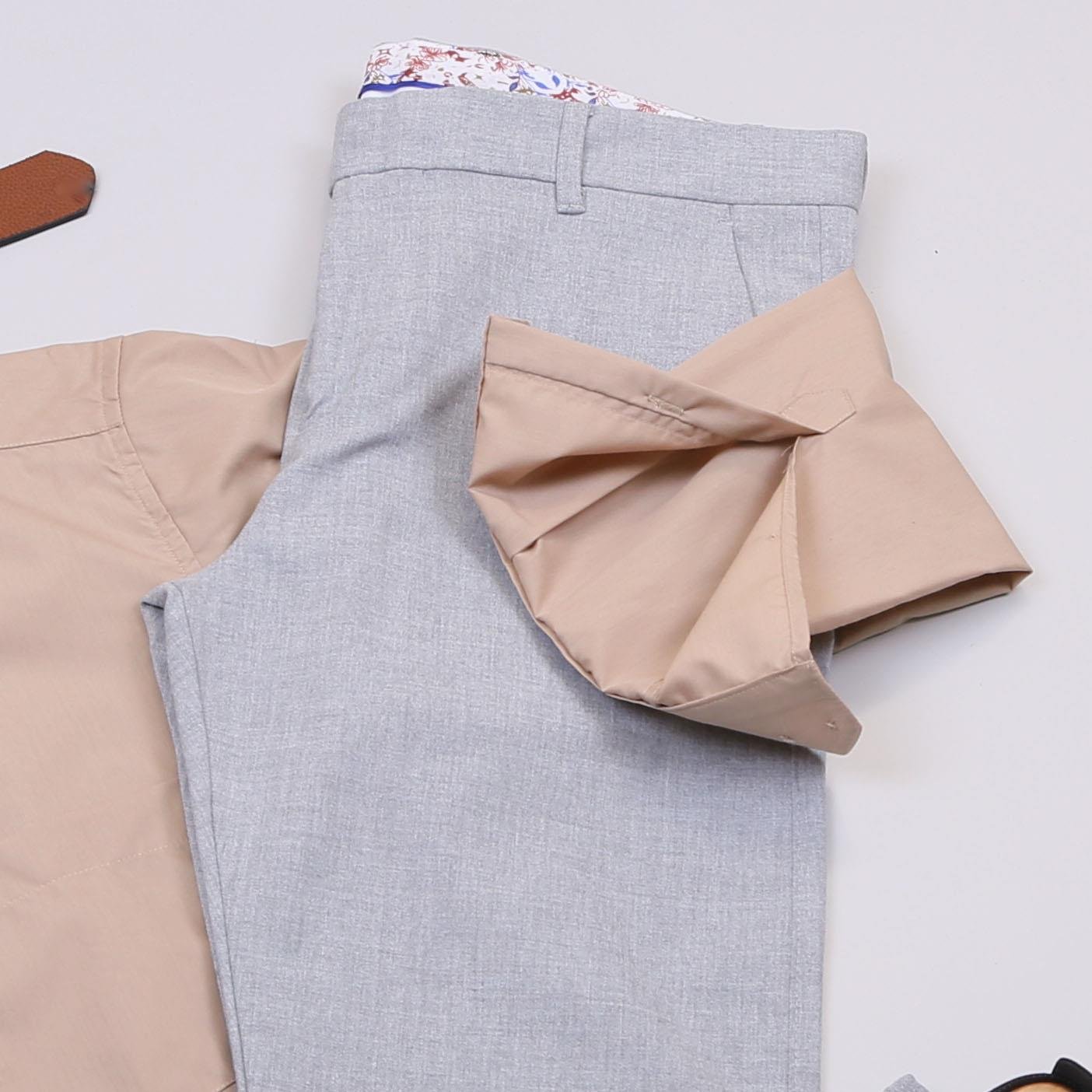 Bej Gömlek Gri Pantolon Ayakkabı Kombin