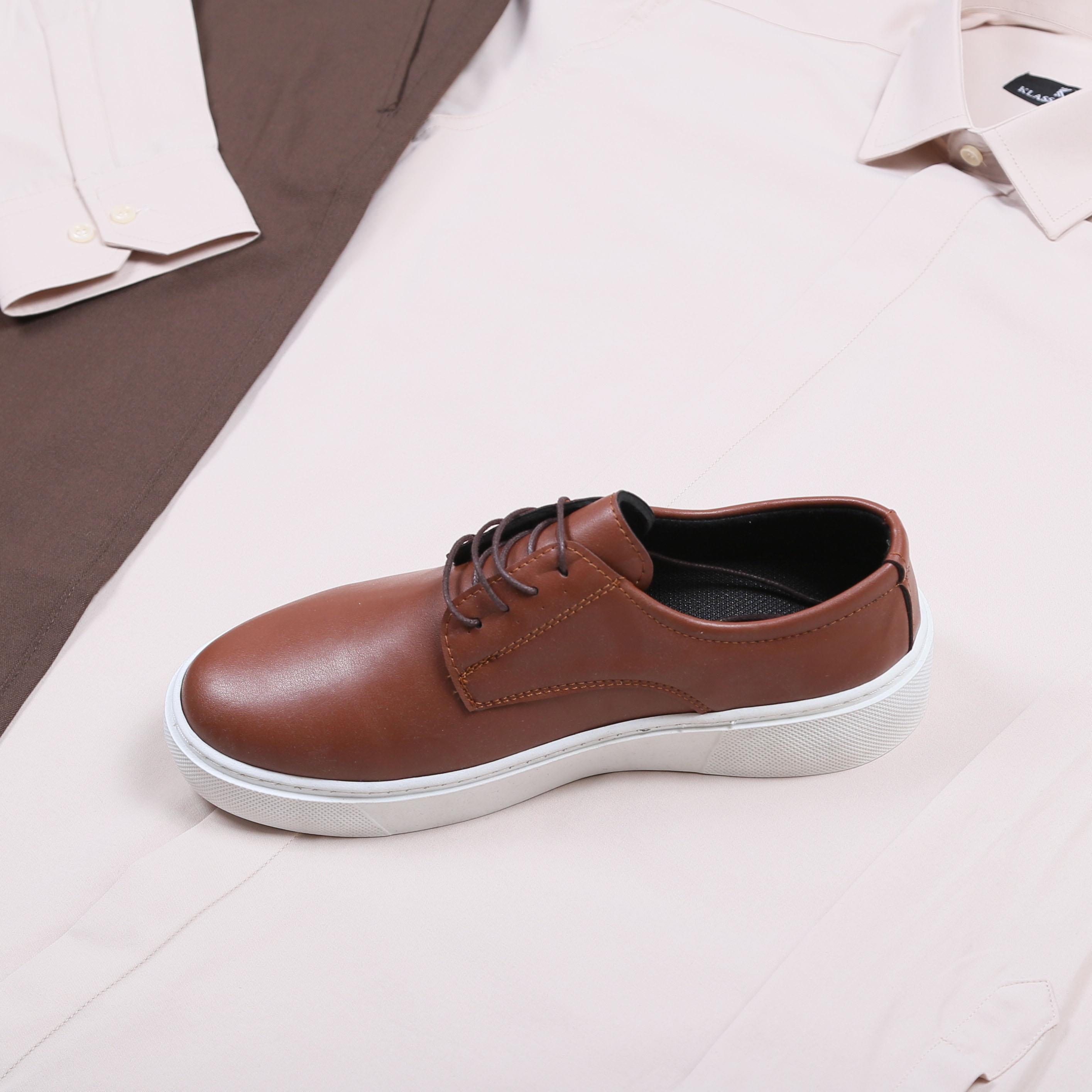 Bej Gömlek Kahve Pantolon Ayakkabı Kombin