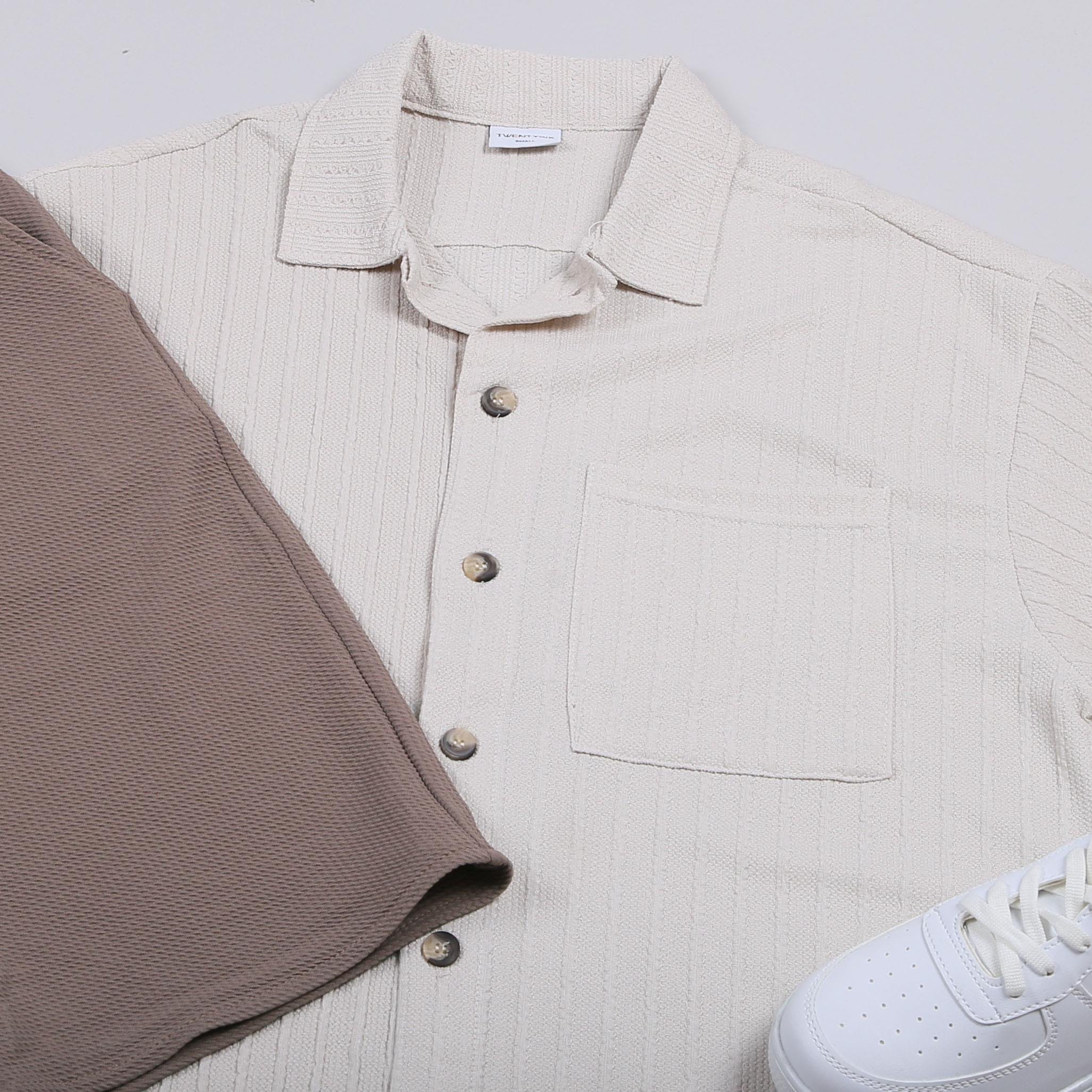 Bej Gömlek Kahve Şort Ayakkabı Kombin