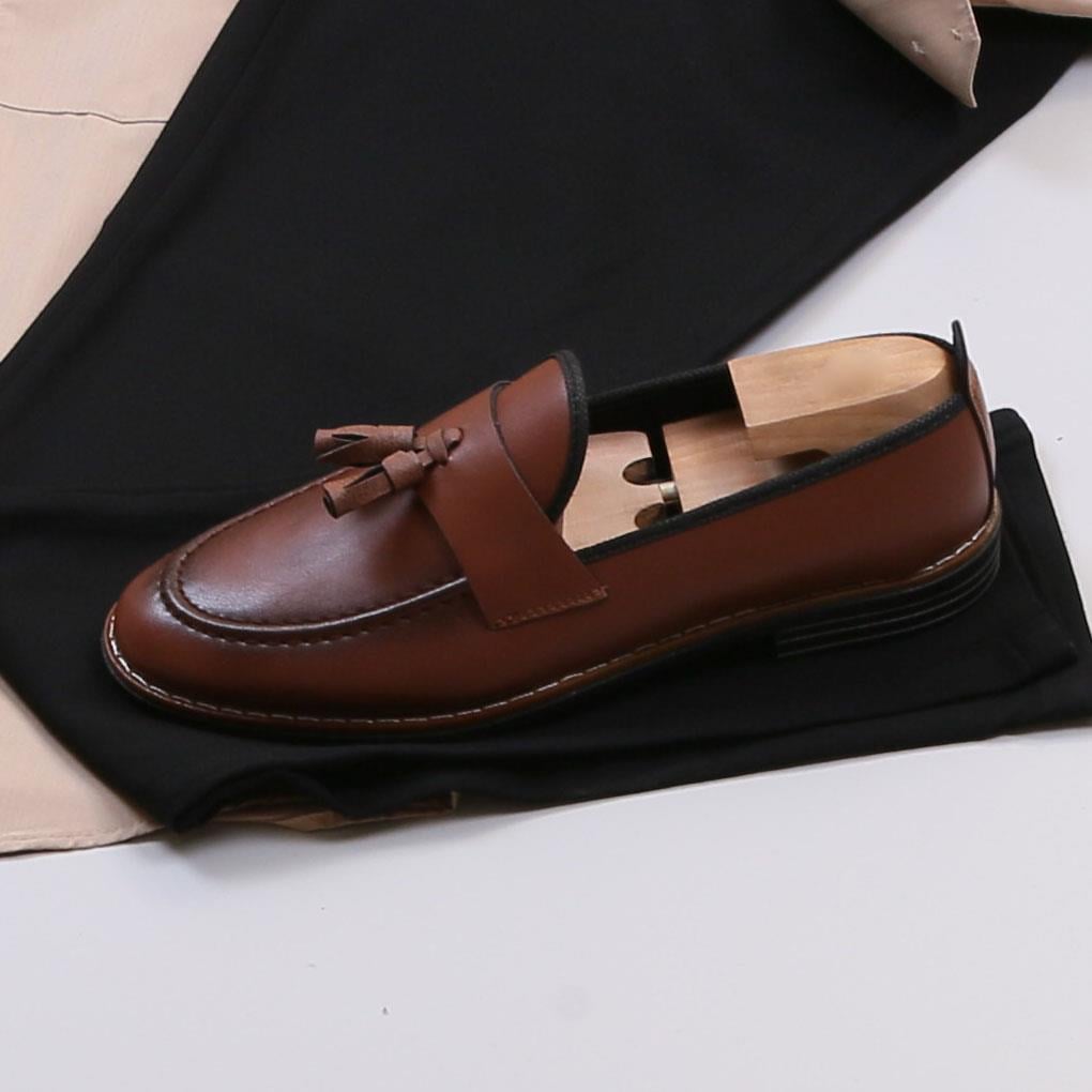 Bej Gömlek Siyah Pantolon Ayakkabı Kombin