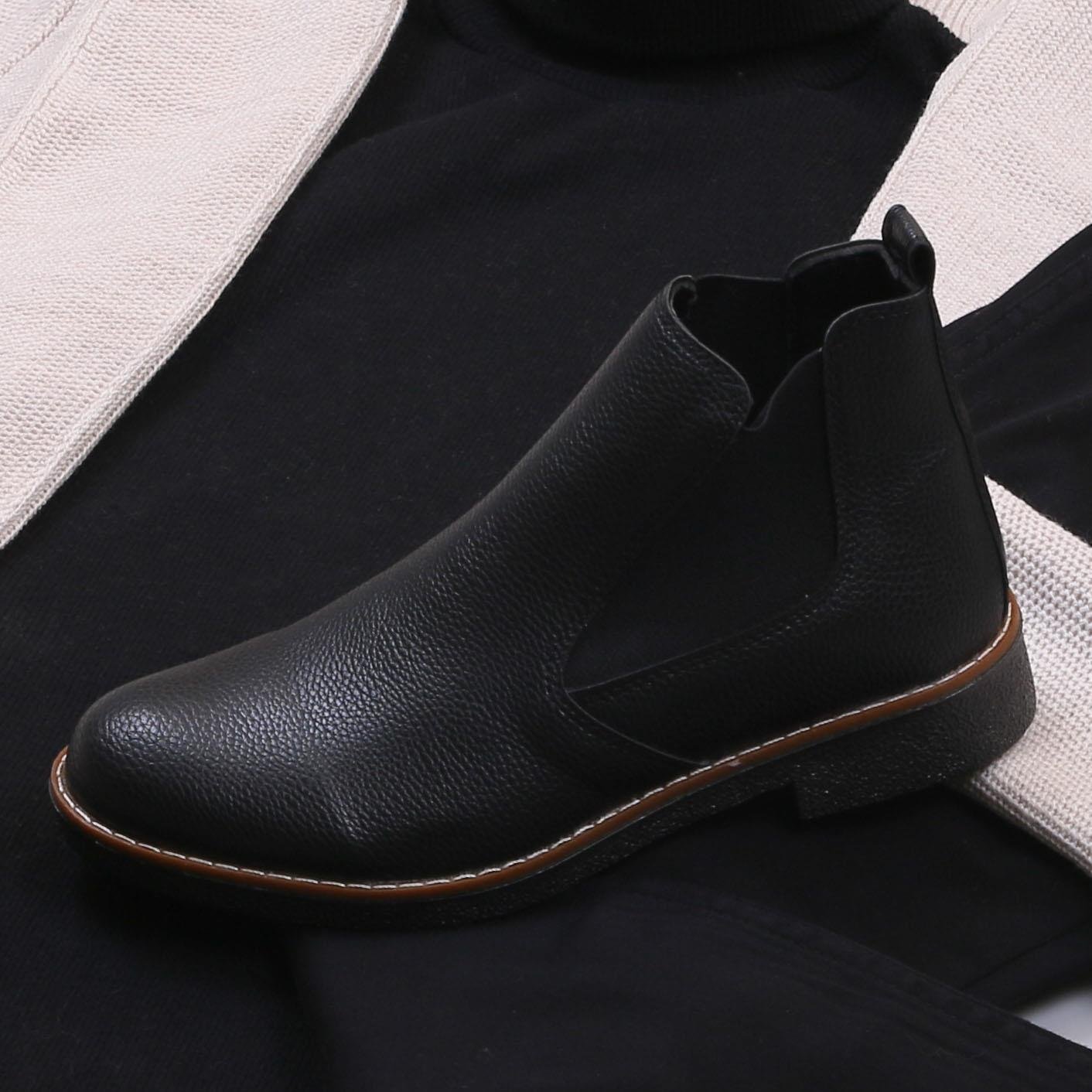 Bej Kapşonlu Hırka Boğazlı Body Pantolon Bot Kombin