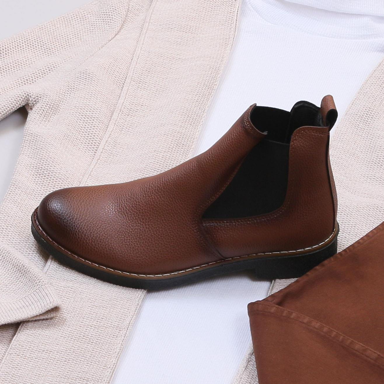 Bej Kapşonlu Hırka Boğazlı Body Pantolon Bot Kombin