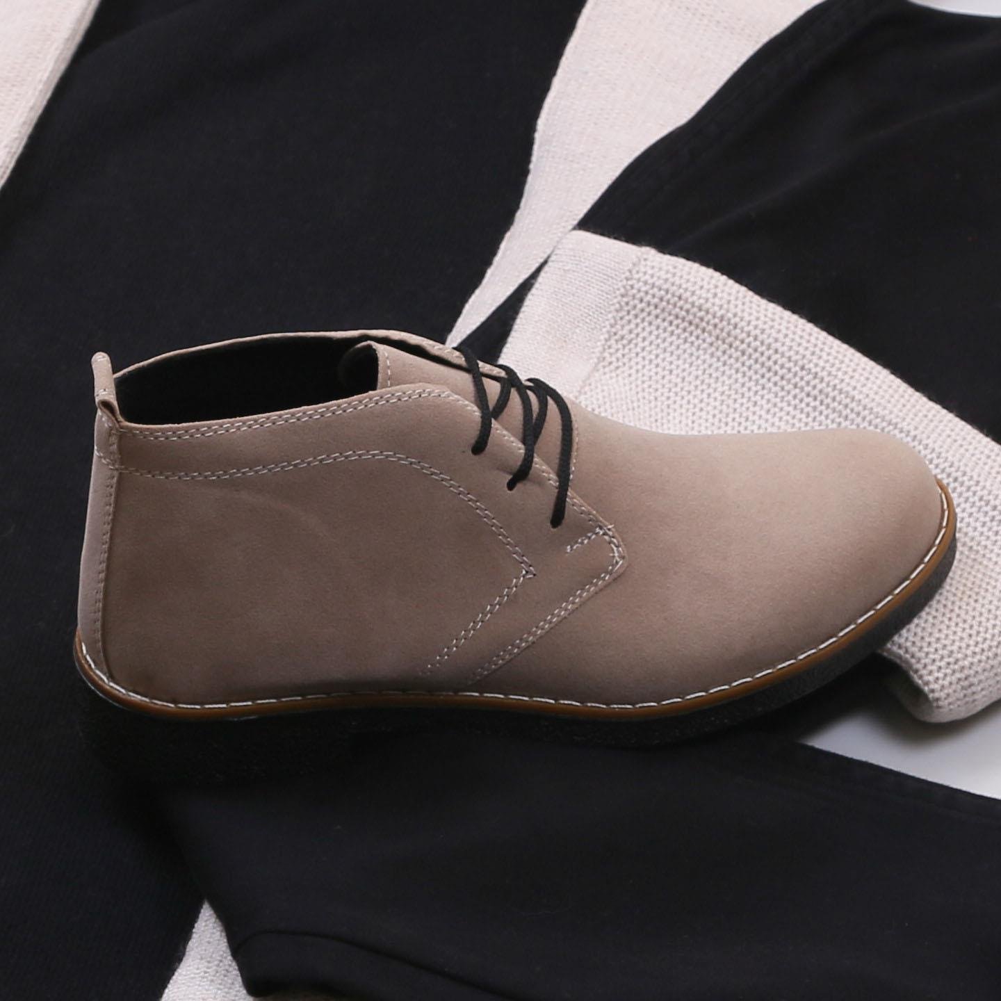 Bej Kapşonlu Hırka Boğazlı Body Pantolon Bot Kombin