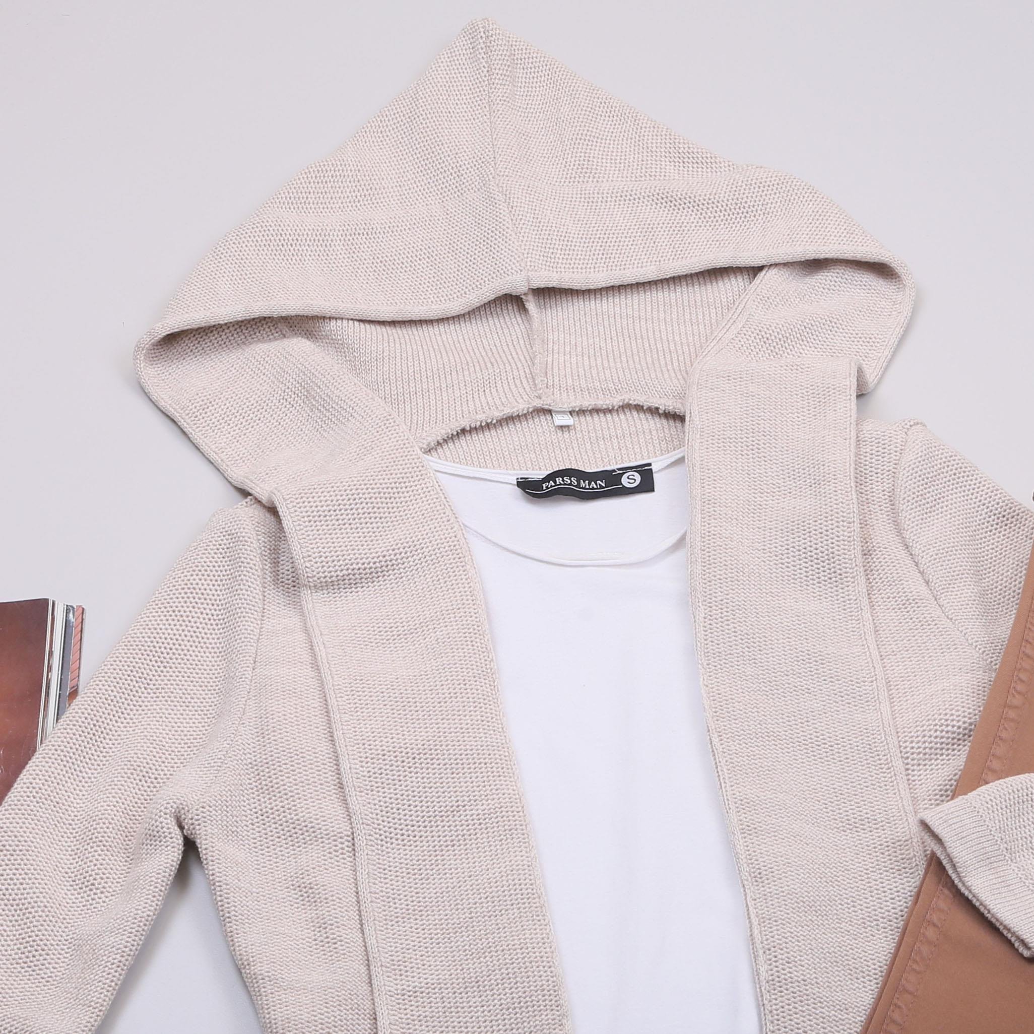 Bej Kapşonlu Hırka Tişört Pantolon Ayakkabı Kombin