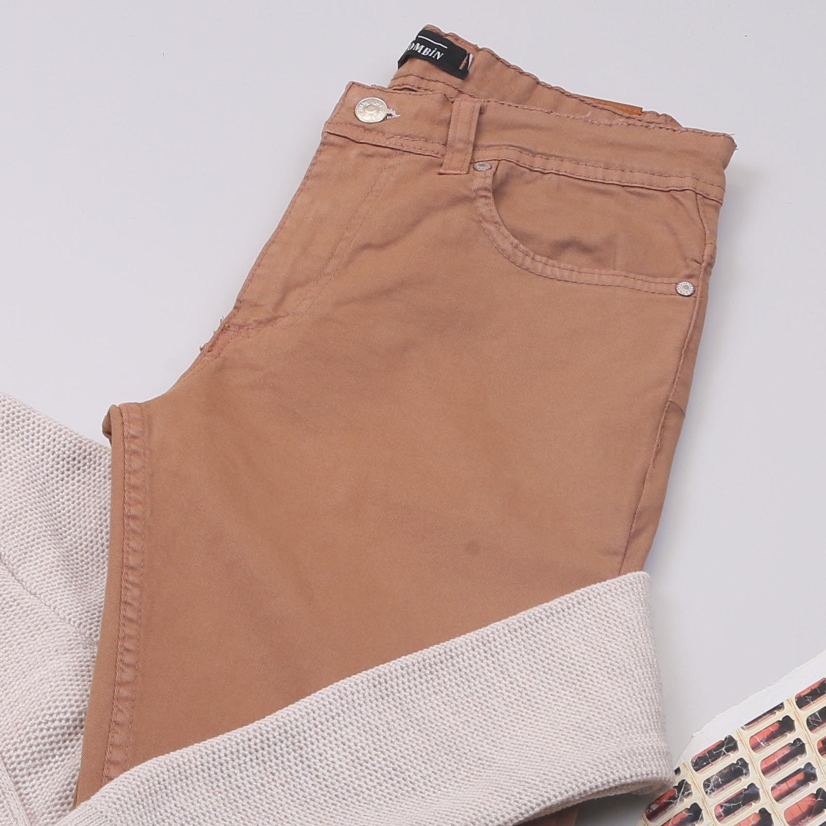 Bej Kapşonlu Hırka Tişört Pantolon Ayakkabı Kombin