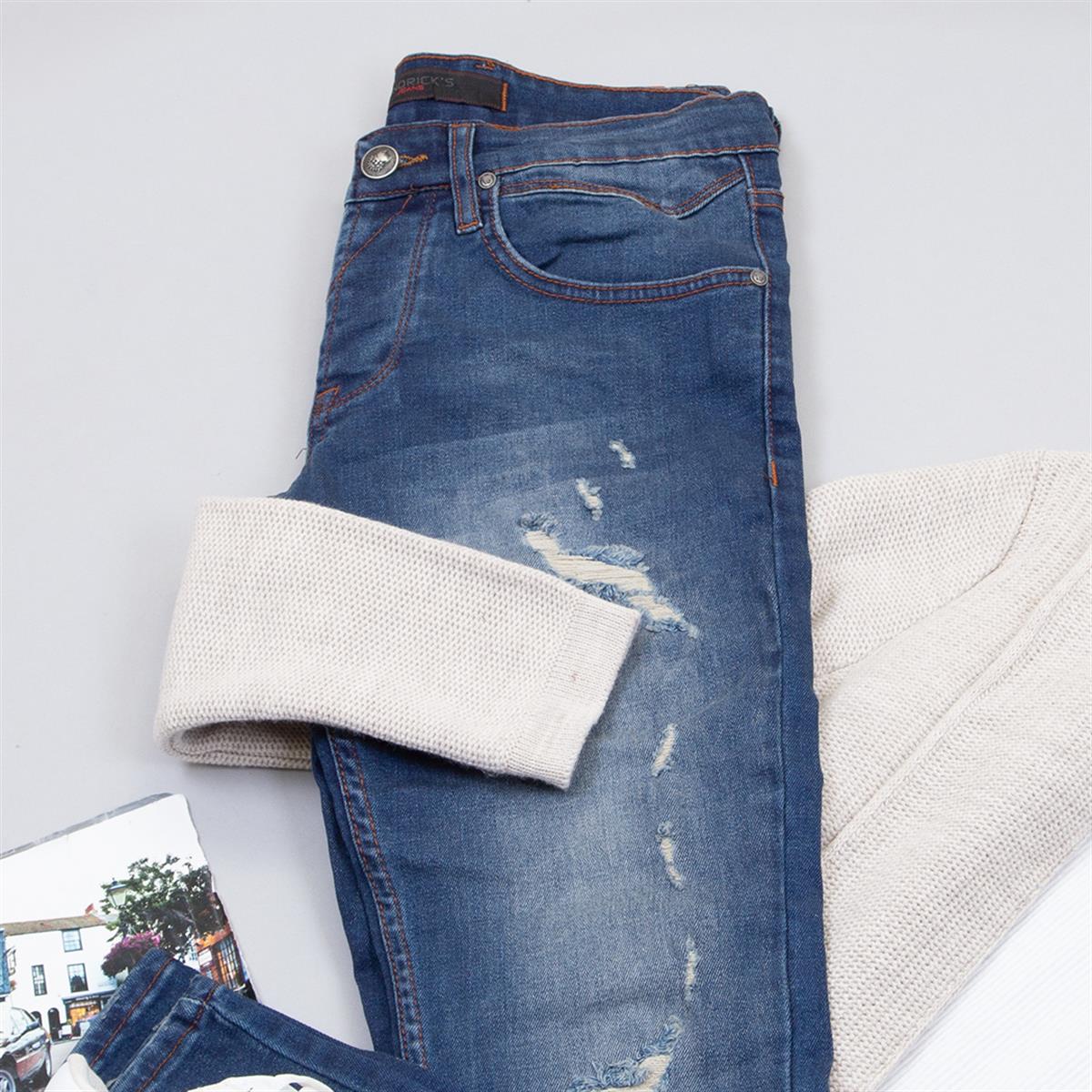 Bej Kapşonlu Hırka Tişört Pantolon Ayakkabı Kombin