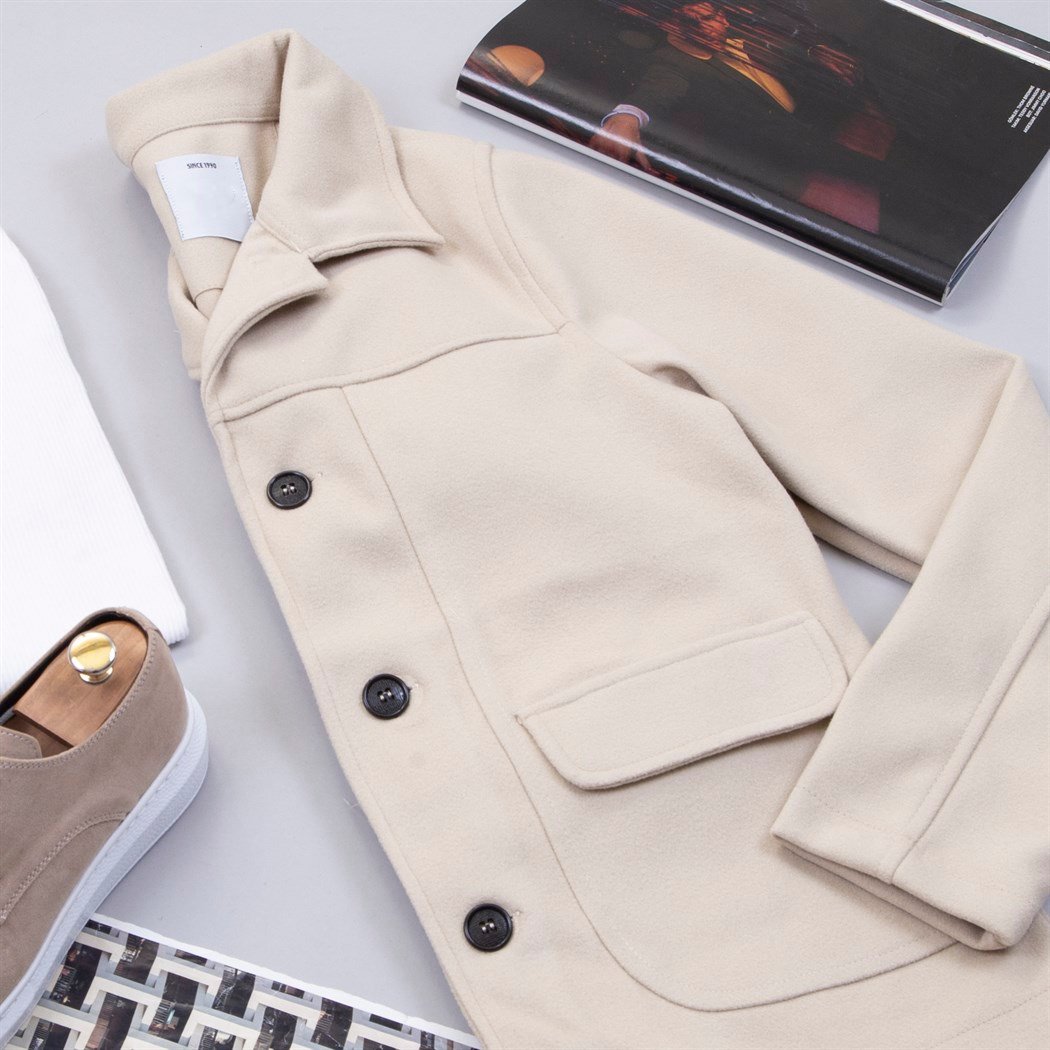 Bej Kaşe Ceket Boğazlı Kazak Pantolon Ayakkabı Kombin