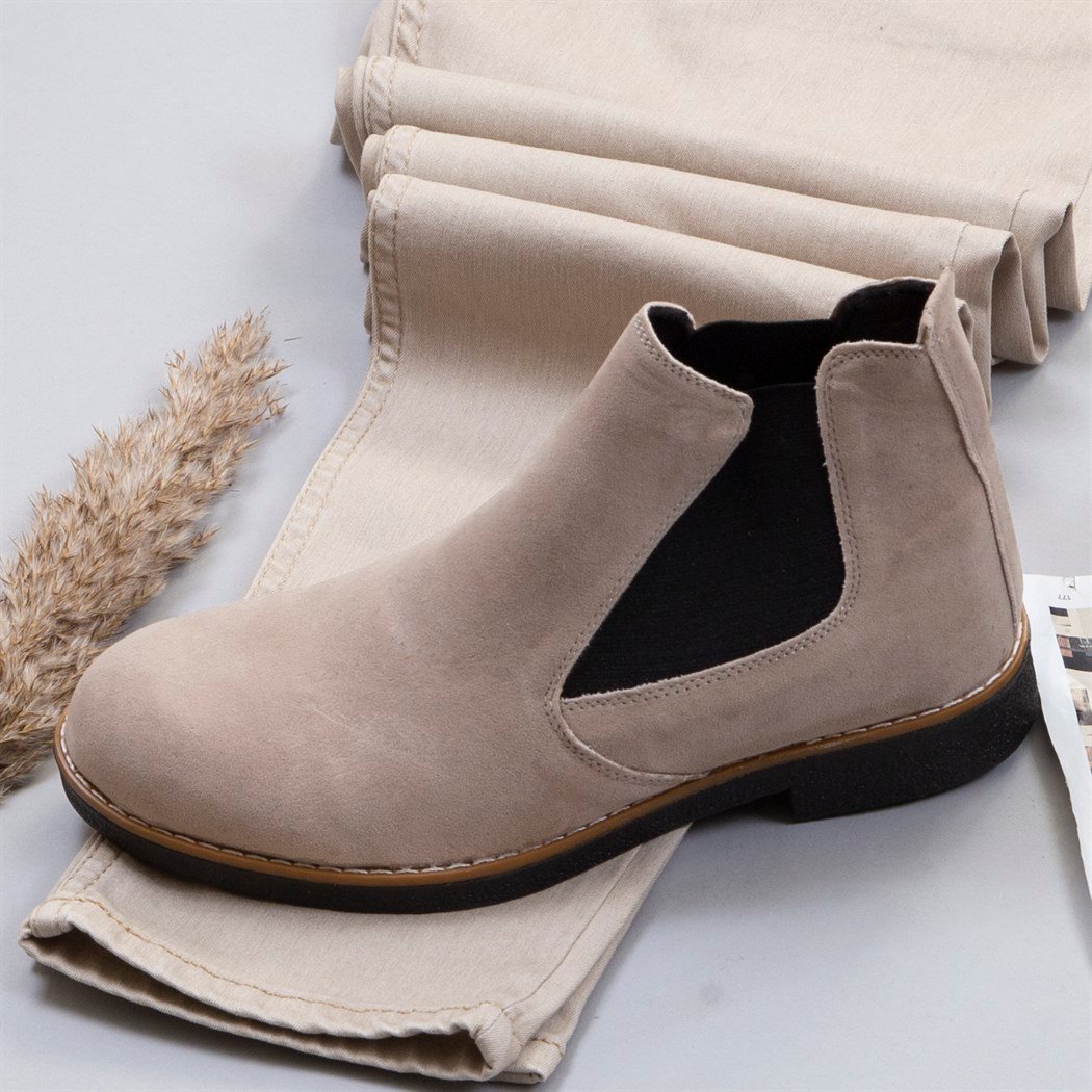 Bej Kaşe Ceket Tişört Pantolon Ayakkabı Kombin