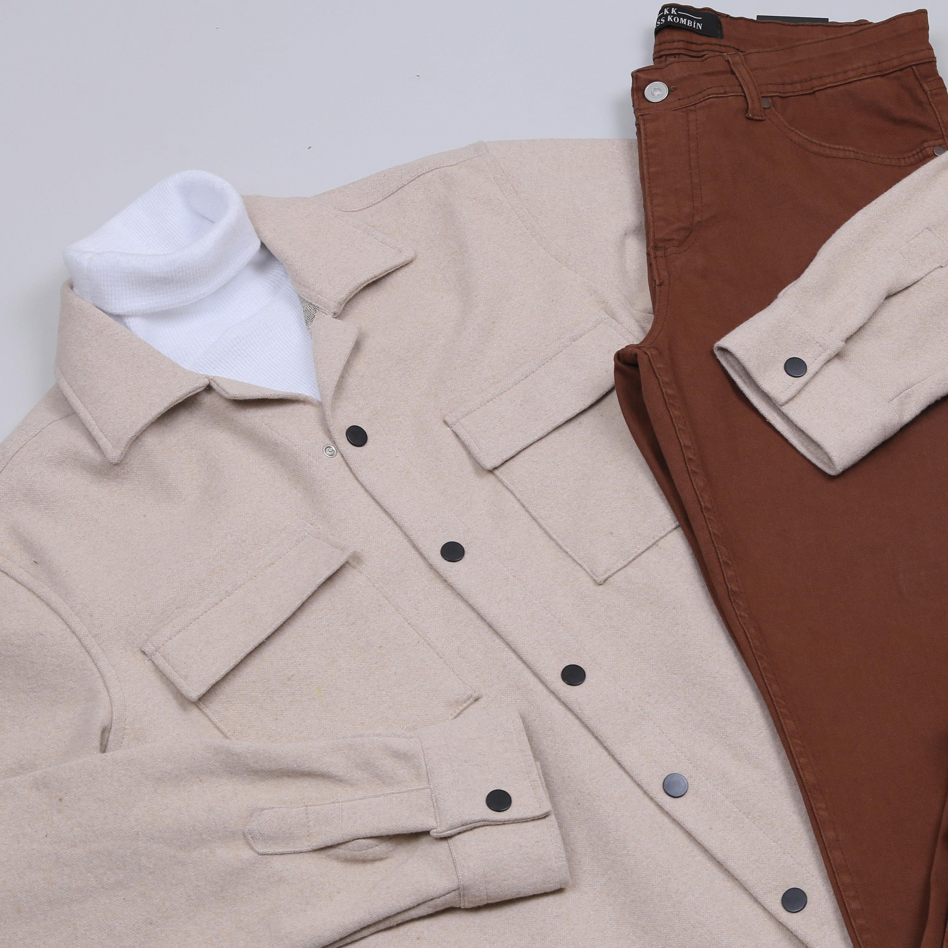 Bej Kaşe Gömlek Boğazlı Body Pantolon Bot Kombin