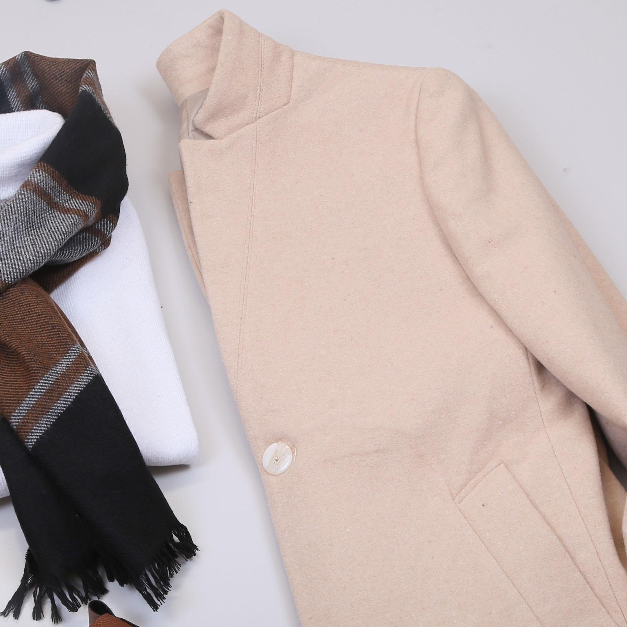 Bej Kaşe Kaban Boğazlı Body Pantolon Bot Kombin