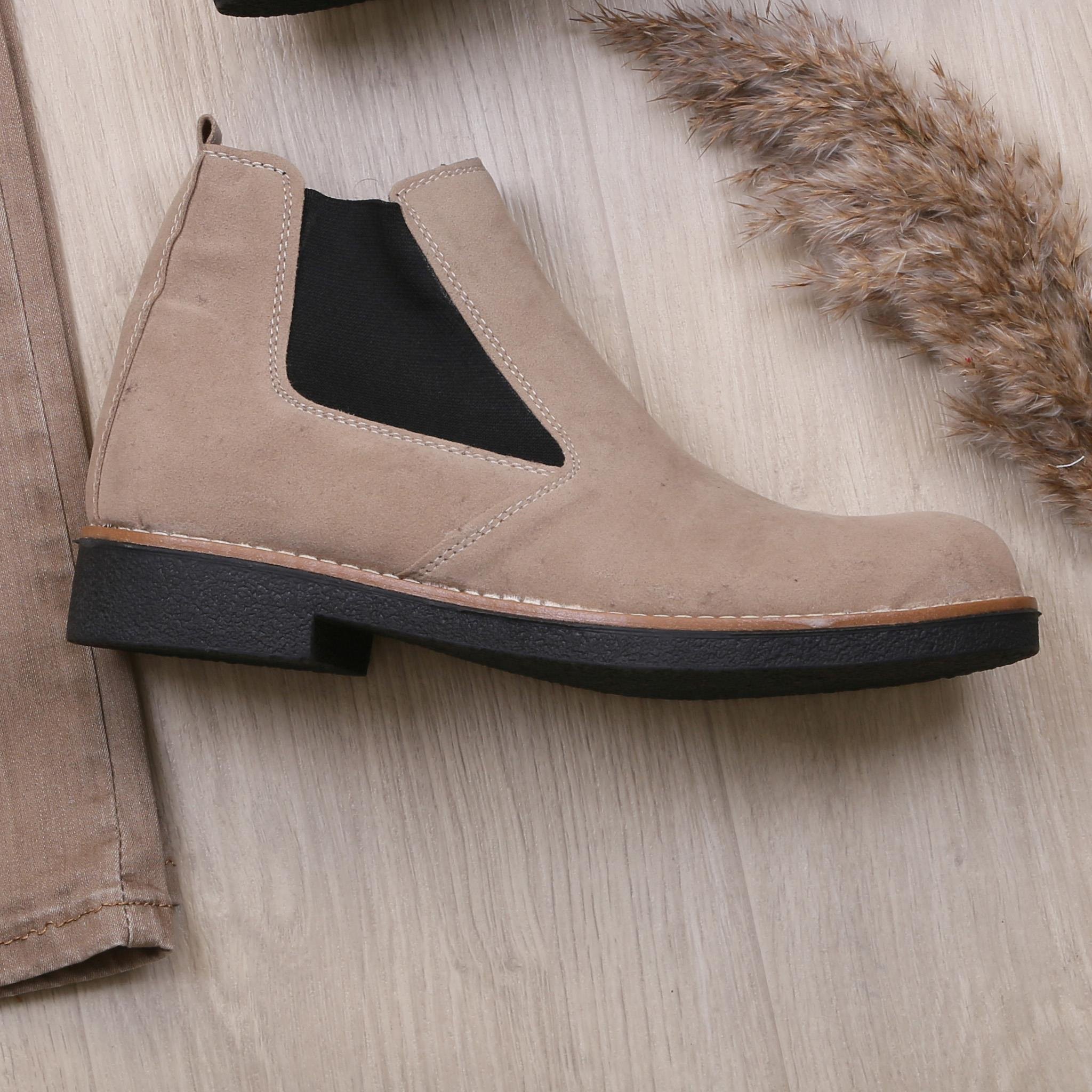 Bej Kaşe Kaban Boğazlı Body Pantolon Bot Kombin