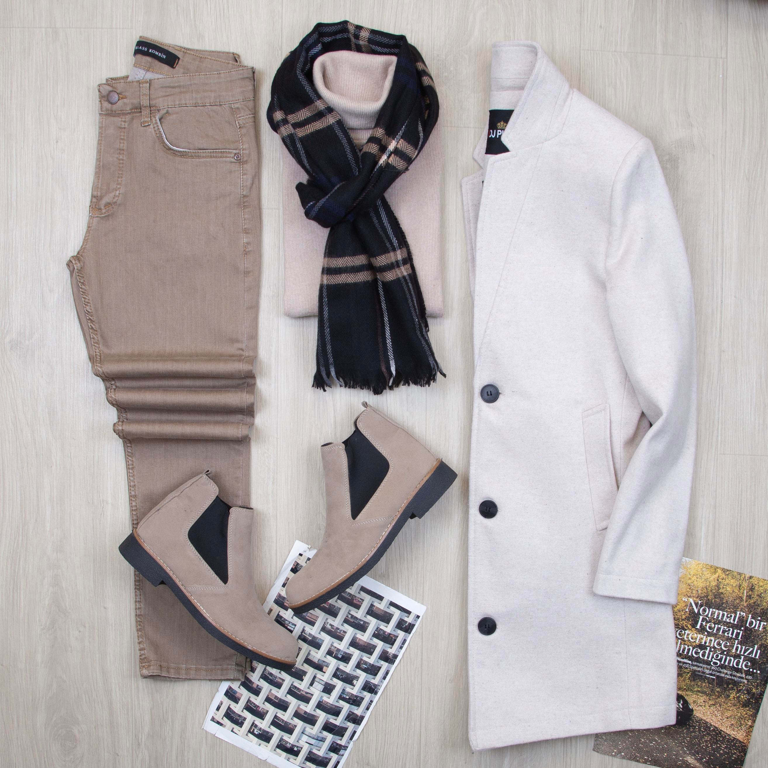 Bej Kaşe Kaban Boğazlı Body Pantolon Bot Kombin