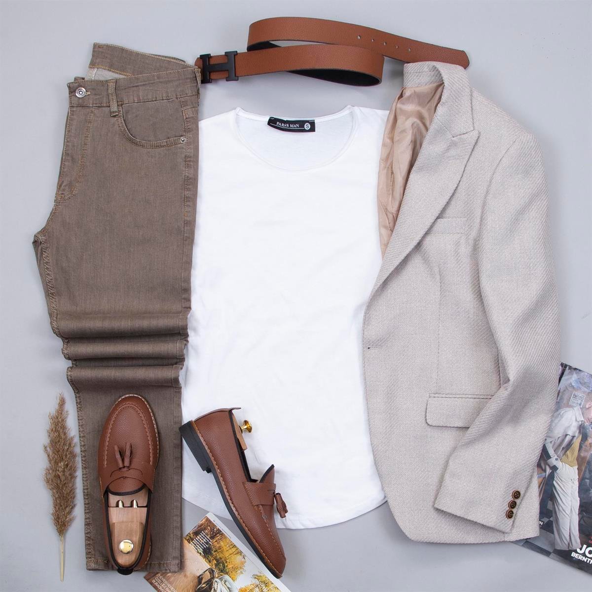 Bej Kırçıllı Blazer Ceket Tişört Pantolon Ayakkabı Kombin