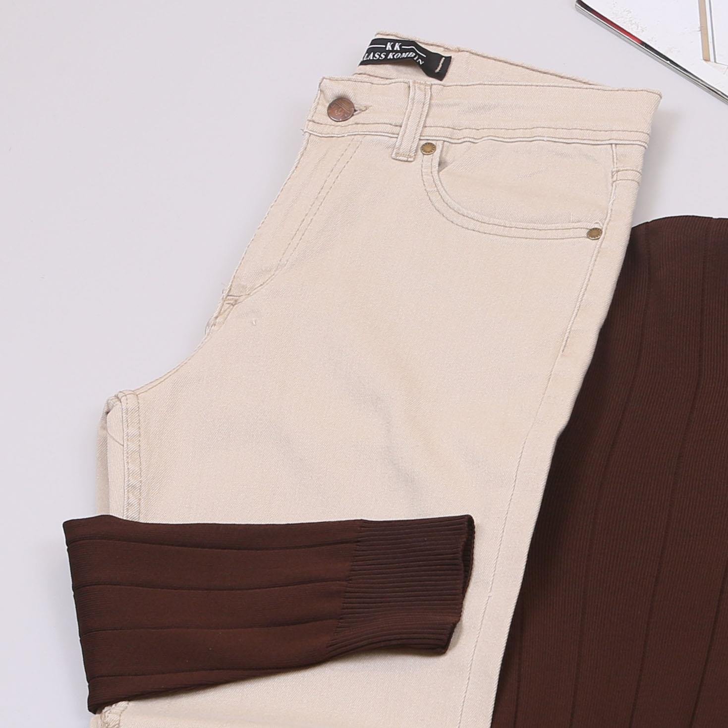 Bej Kırçıllı Blazer Ceket Triko Kazak Pantolon Bot Kombin