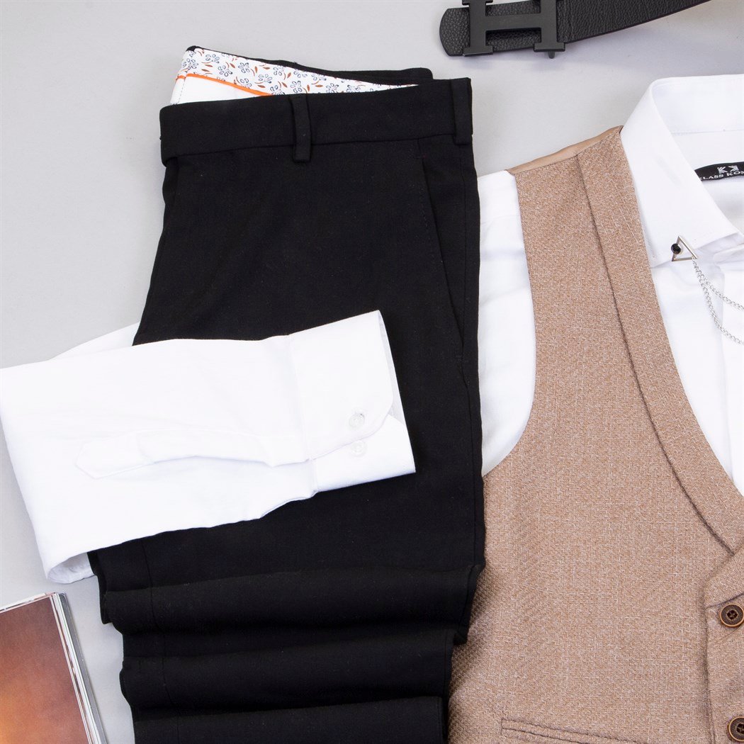 Bej Klasik Yelek Gömlek Pantolon Ayakkabı Kombin