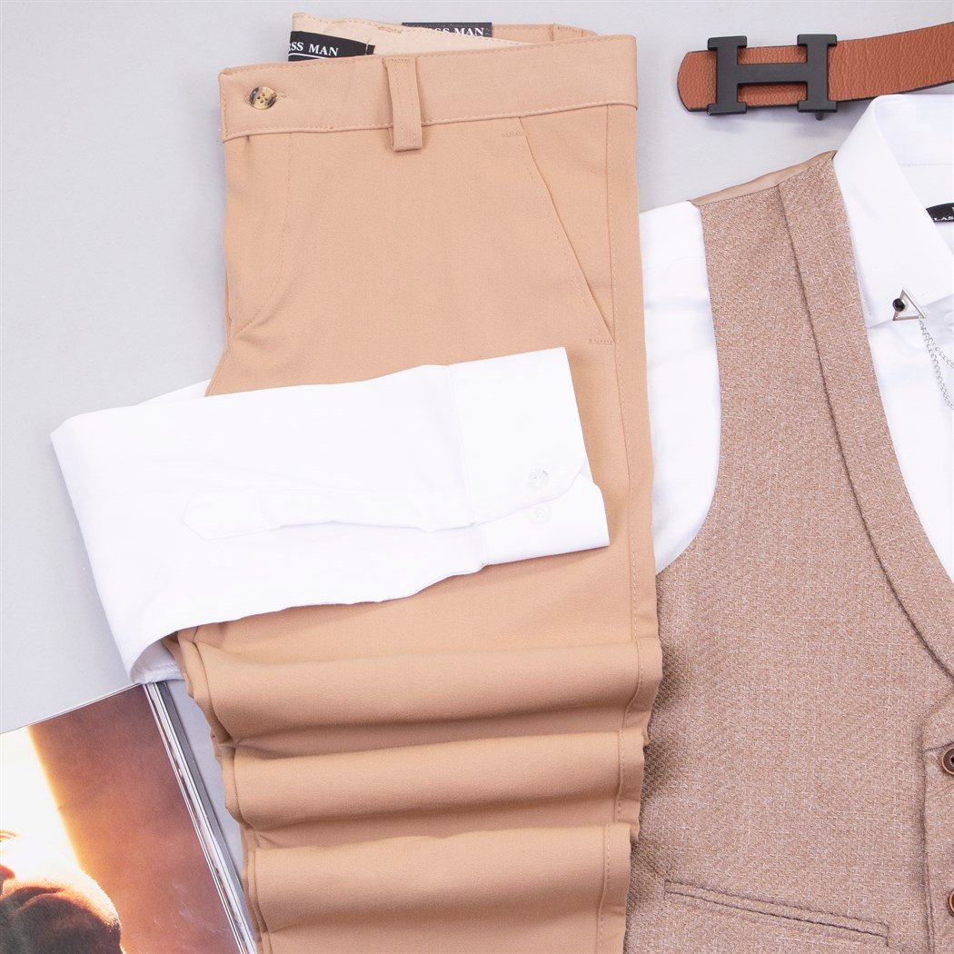 Bej Klasik Yelek Gömlek Pantolon Ayakkabı Kombin