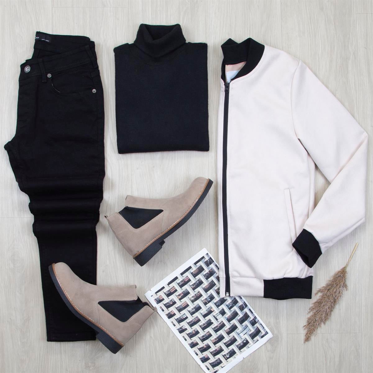 Bej Nubuk Ceket Boğazlı Body Pantolon Bot Kombin