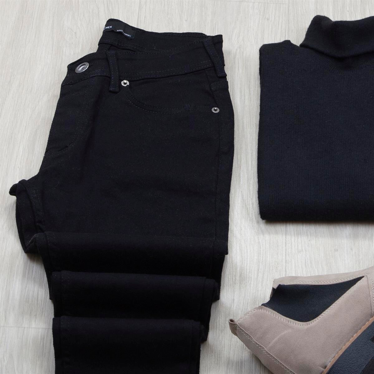 Bej Nubuk Ceket Boğazlı Body Pantolon Bot Kombin