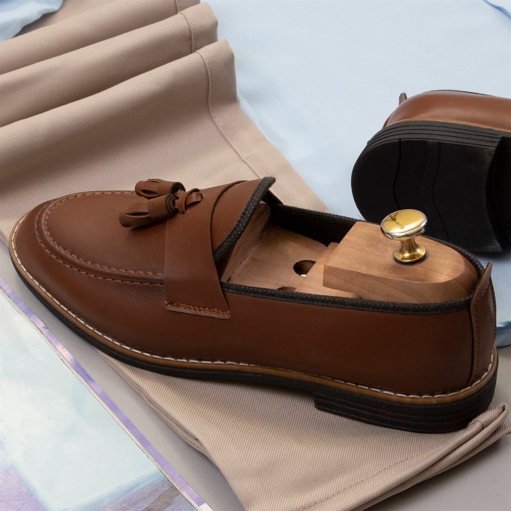 Bej Pantolon Gömlek Papyon Ayakkabı Kombin