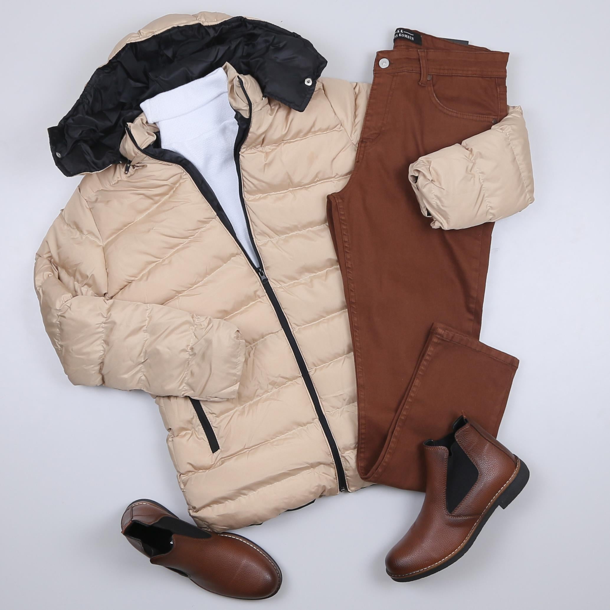 Bej Şişme Mont Pantolon Bot Kombini