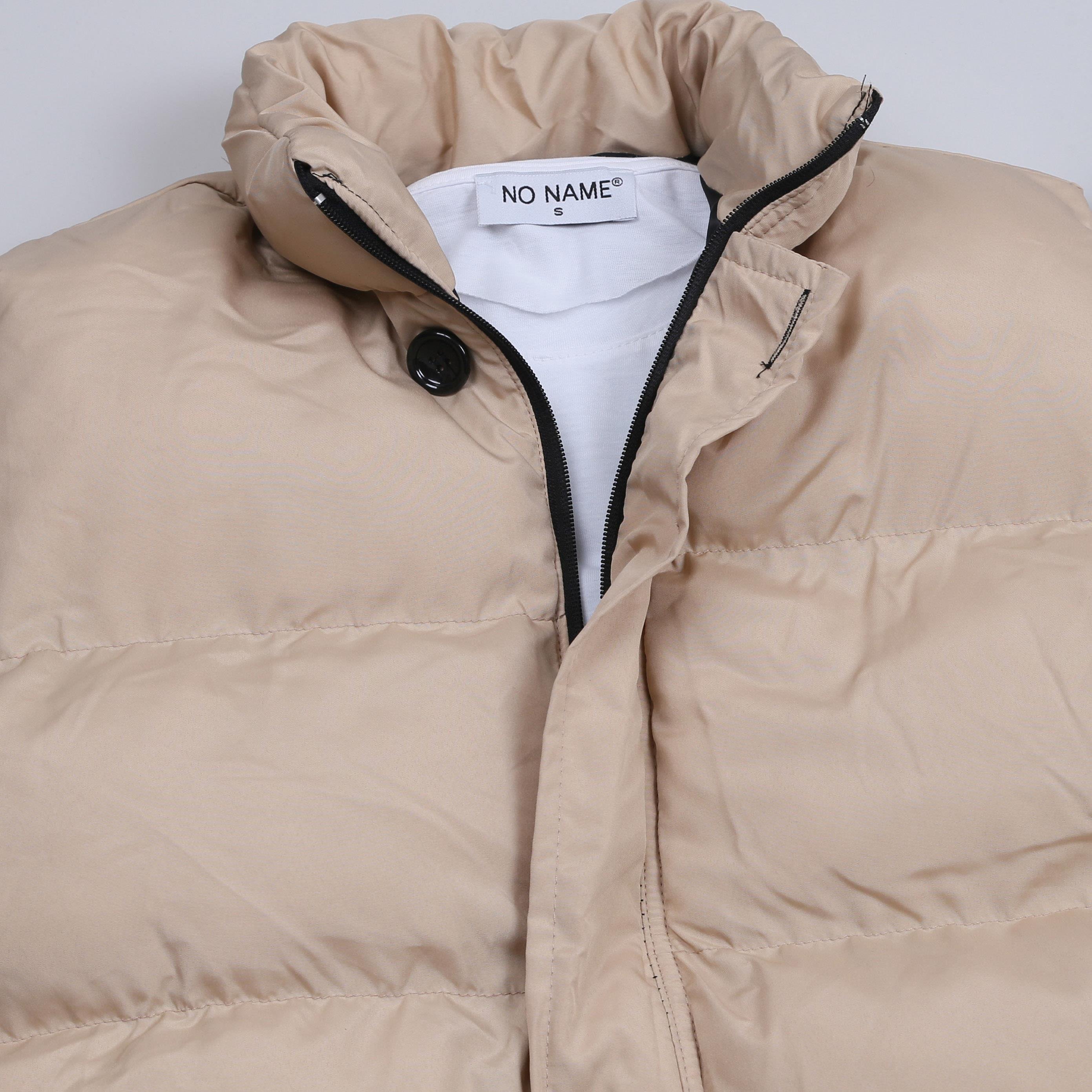 Bej Şişme Yelek Basic Pantolon Ayakkabı Kombin