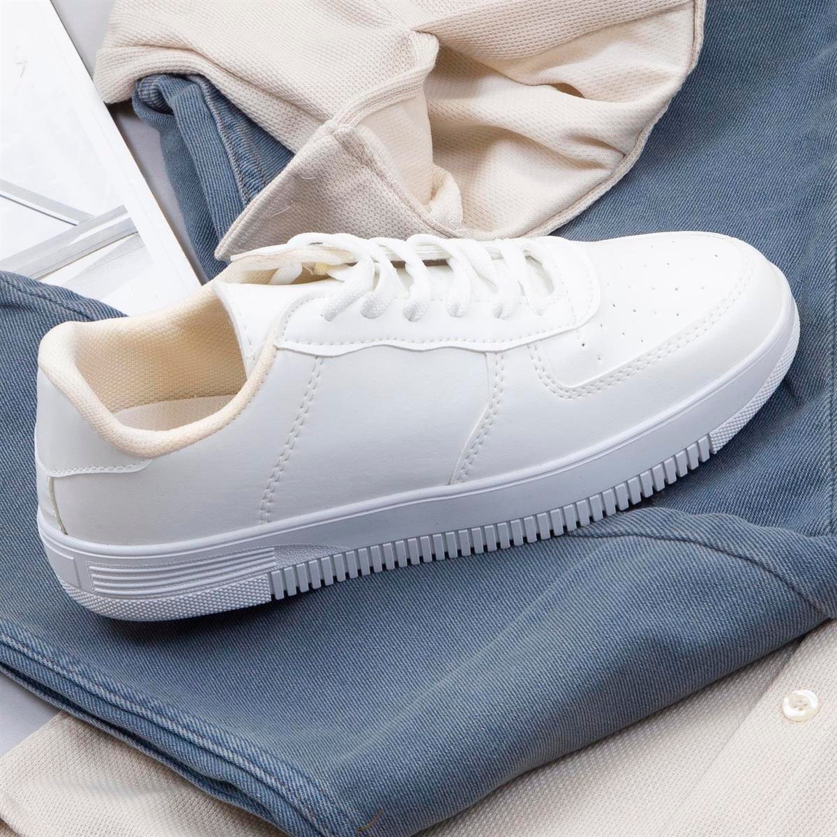 Bej Spor Gömlek Pantolon Ayakkabı Kombin