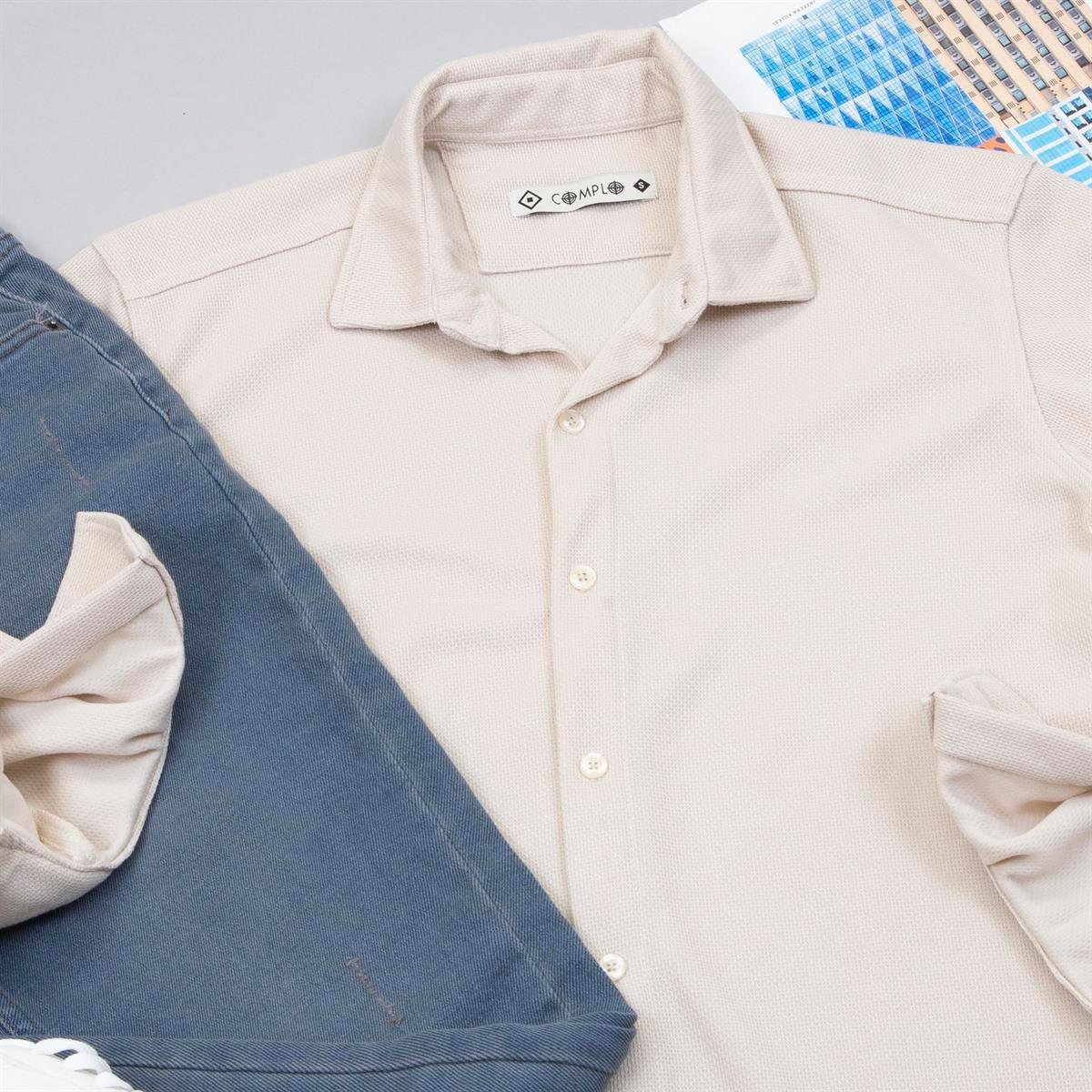 Bej Spor Gömlek Pantolon Ayakkabı Kombin