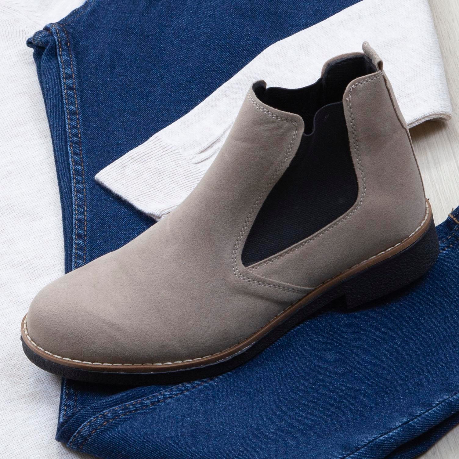 Bej Triko Kazak Pantolon Ayakkabı Kombin