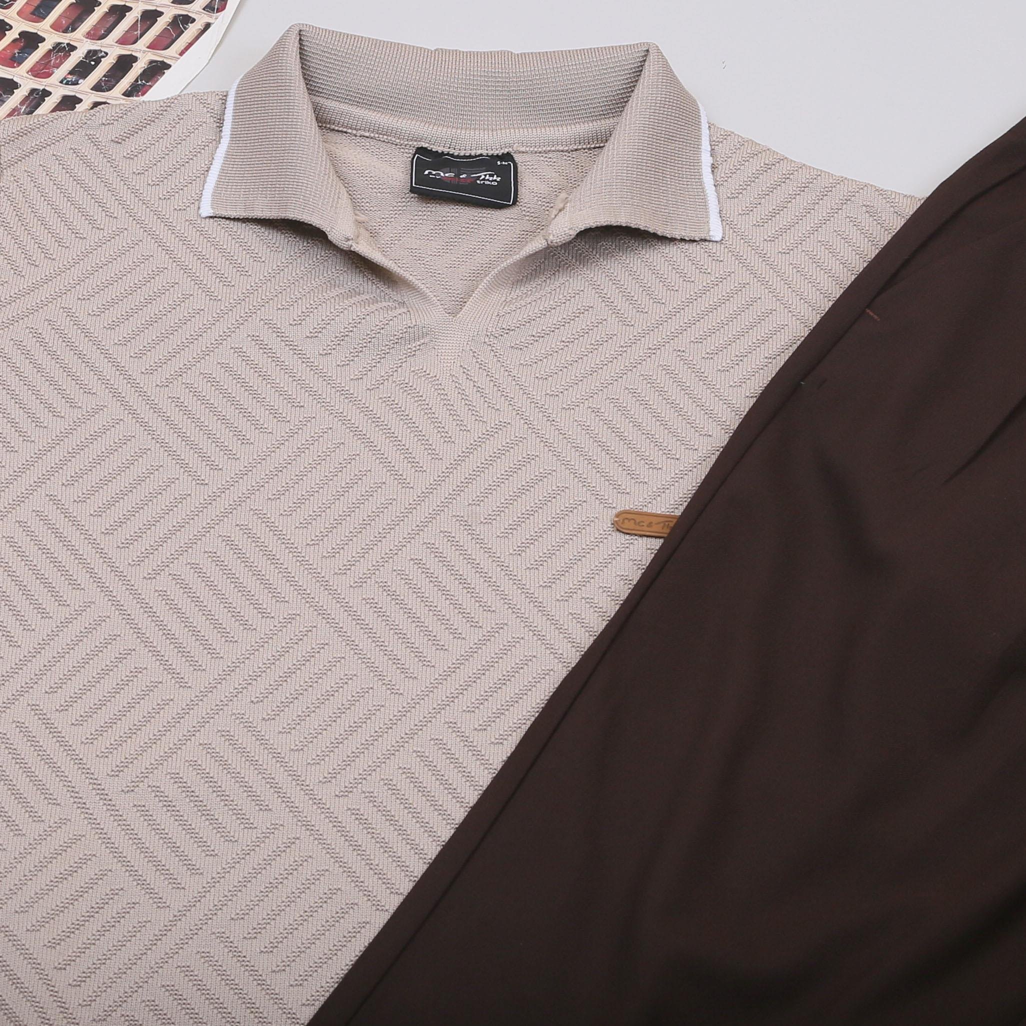 Bej Triko Polo Yaka Tişört Pileli Pantolon Ayakkabı Kombin