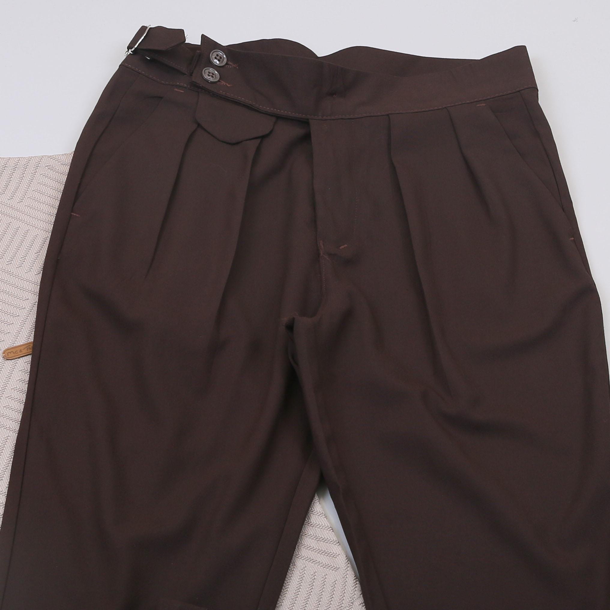 Bej Triko Polo Yaka Tişört Pileli Pantolon Ayakkabı Kombin