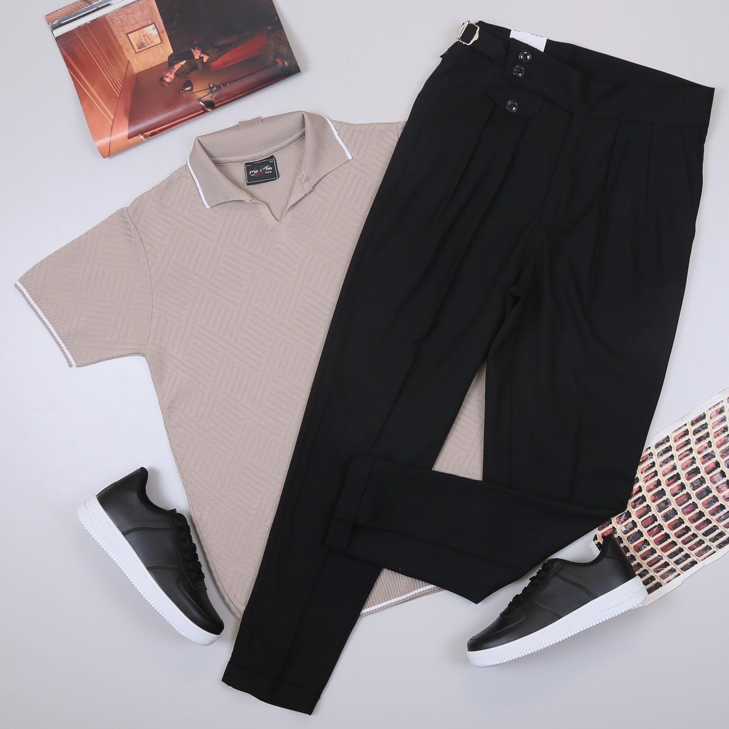 Bej Triko Polo Yaka Tişört Pileli Pantolon Ayakkabı Kombin