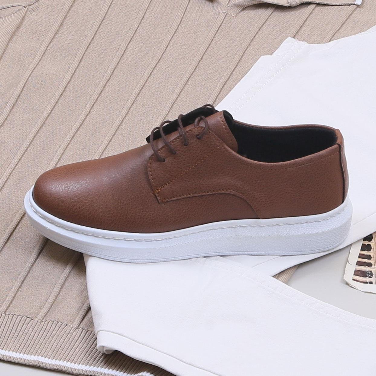 Bej Triko Tişört Kombini