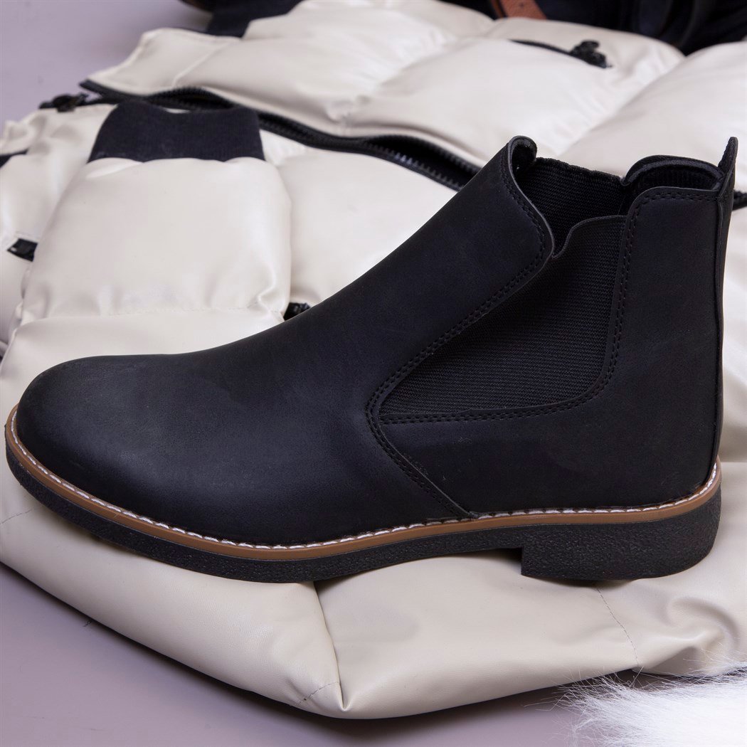 Bej Yakası Kürklü Şişme Mont Kazak Pantolon Bot Kombin