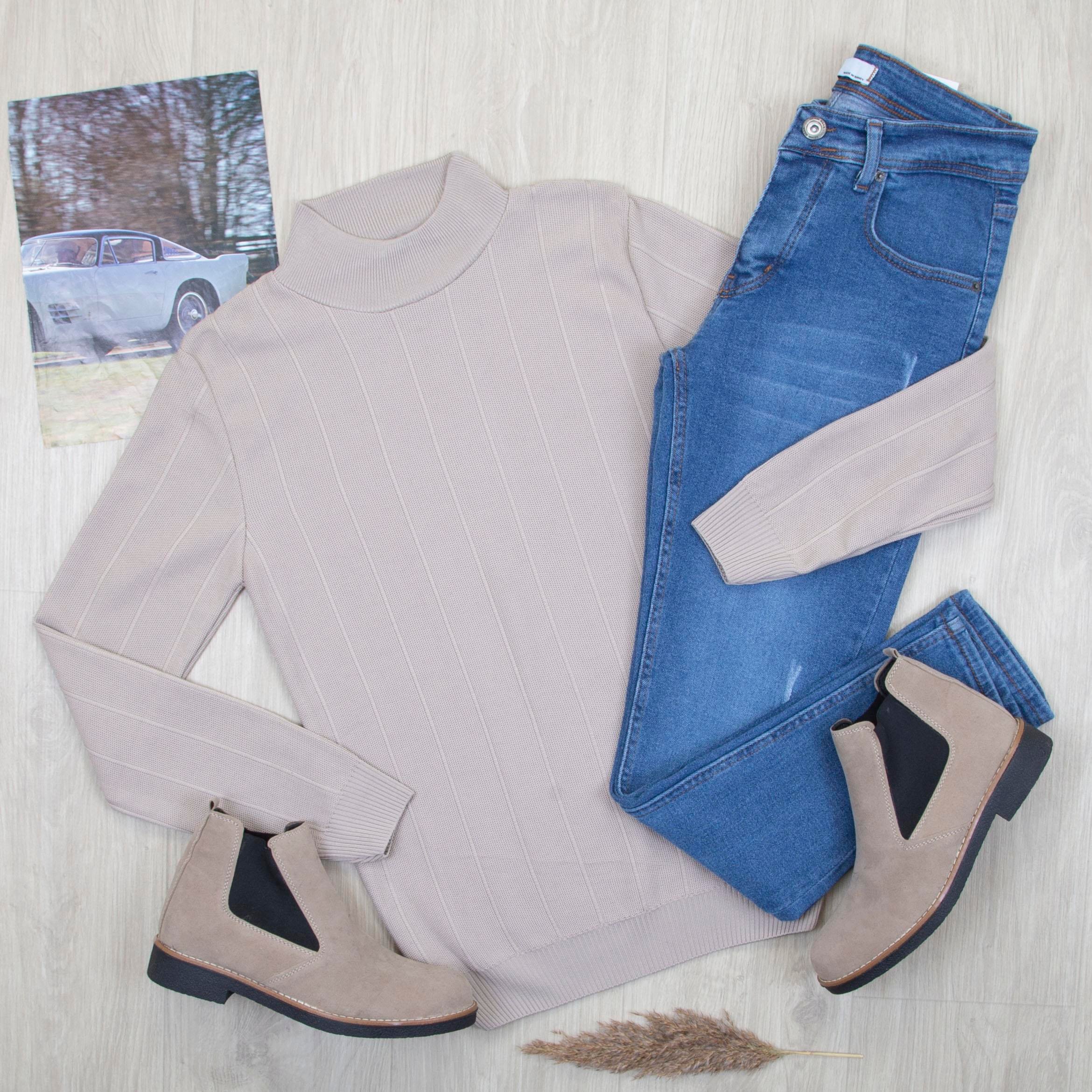 Bej Yarım Balıkçı Triko Kazak Pantolon Bot Kombin