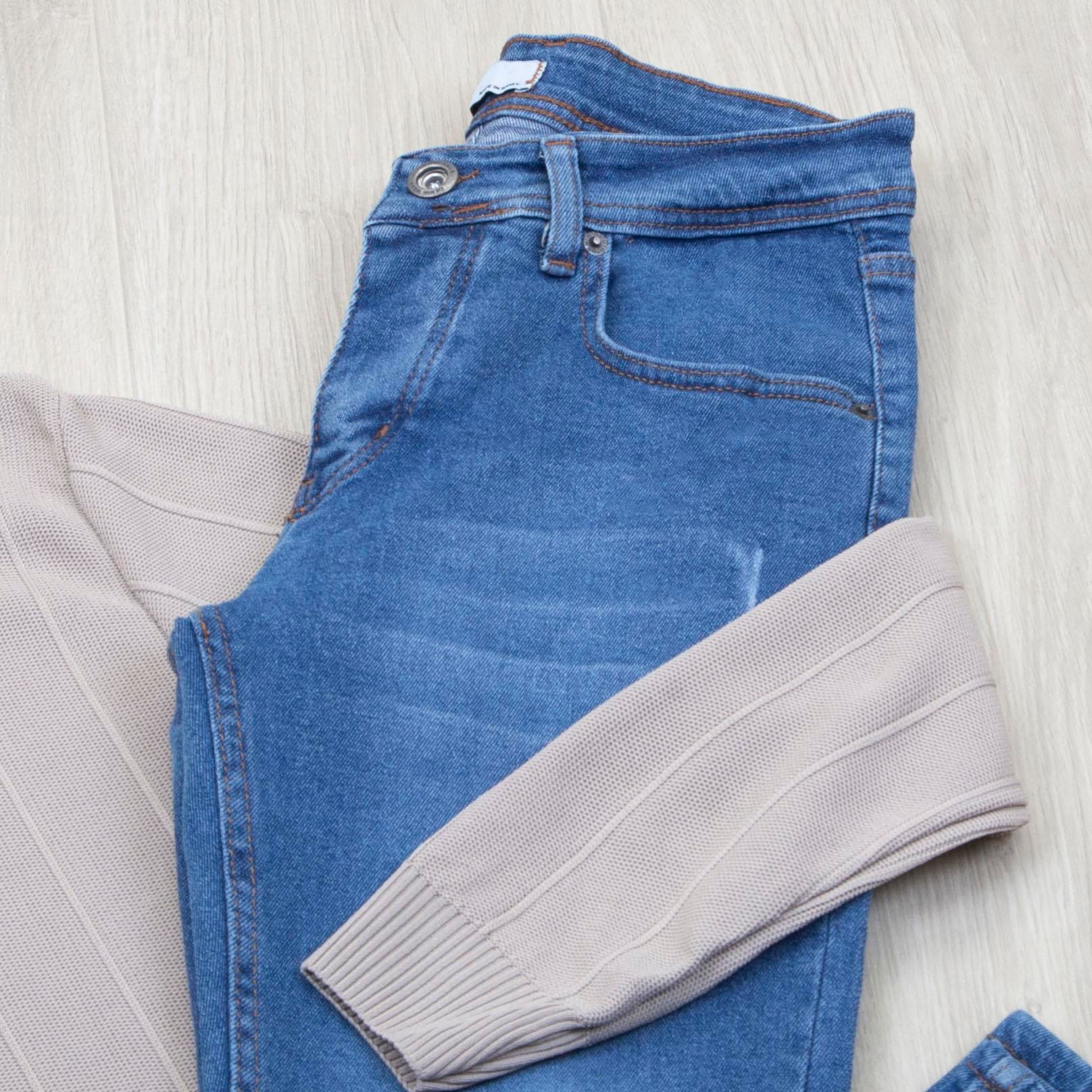 Bej Yarım Balıkçı Triko Kazak Pantolon Bot Kombin