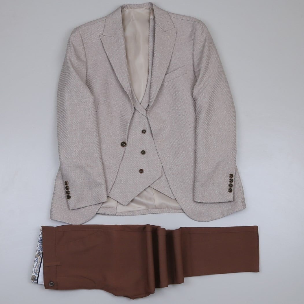 Bej Yelek Ceket Kahve Pantolon Kombini