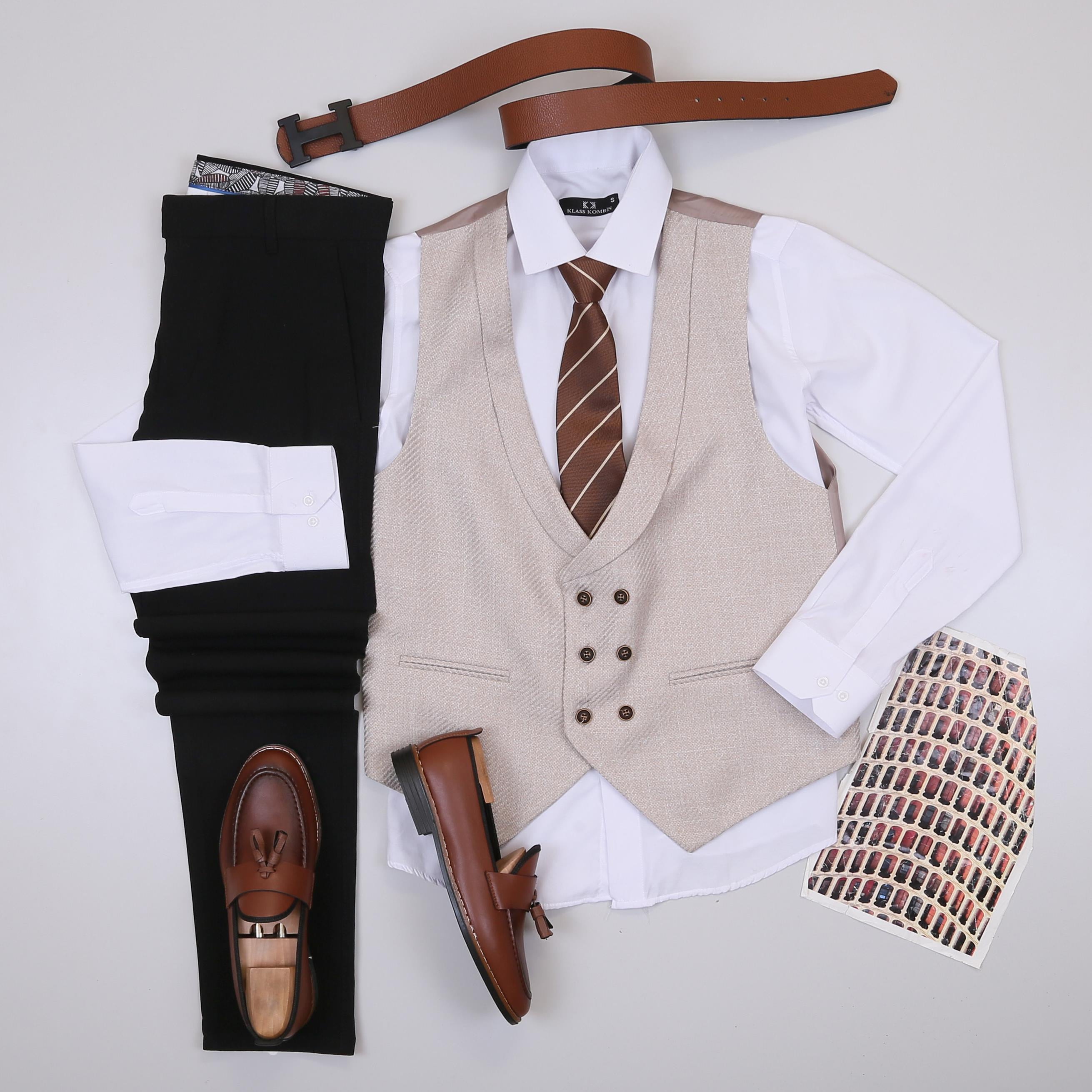 Bej Yelek Gömlek Pantolon Ayakkabı Kombin